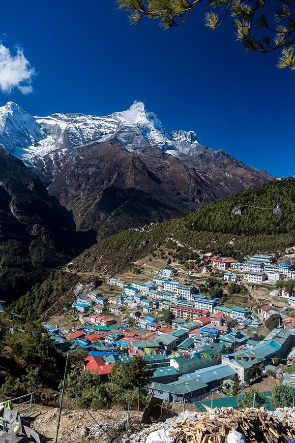 Namche Bazaar je himálajský „kurort“. Poslední větší osada na trase do Everest Base Campu