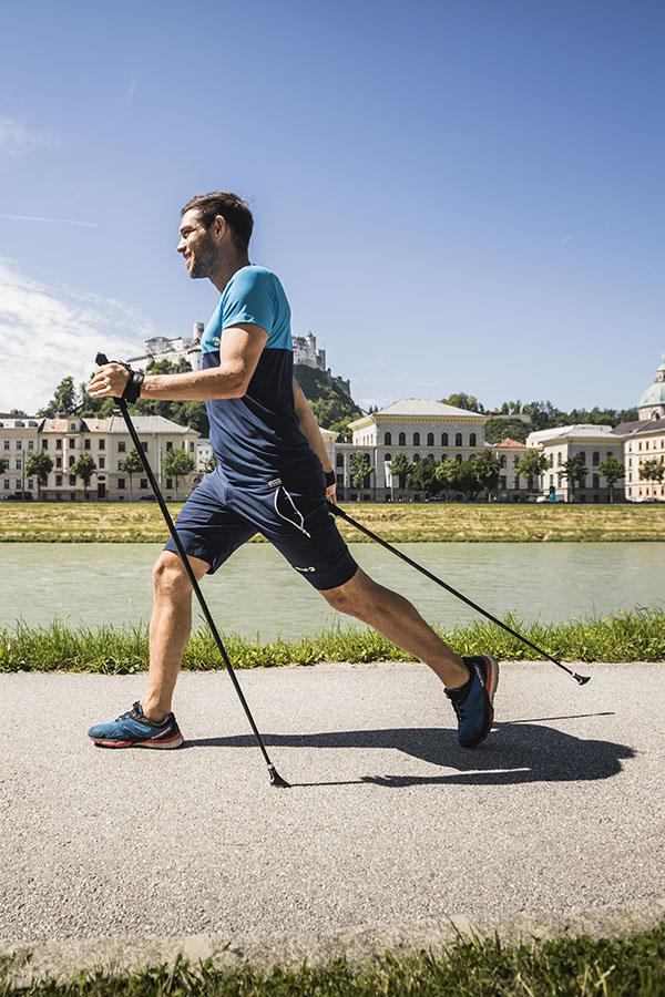 Mnoho lidí se po čase rozhodne pro delší hole na nordic walking, které umožňují dynamičtější trénink