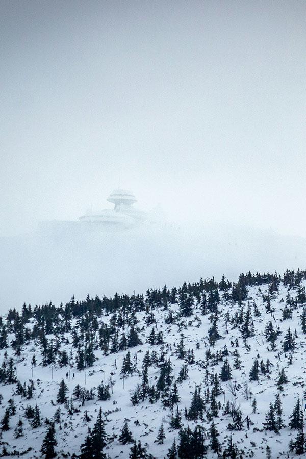 Observatoř na Sněžce – nejvyšším vrcholu Krkonoš – je bezesporu nejznámější horskou budovou v Polsku.