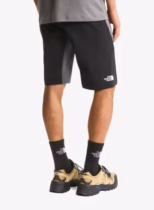 Outdoorové kraťasy The North Face Felik Slim Tapered Short - smoked pearl/tnf black