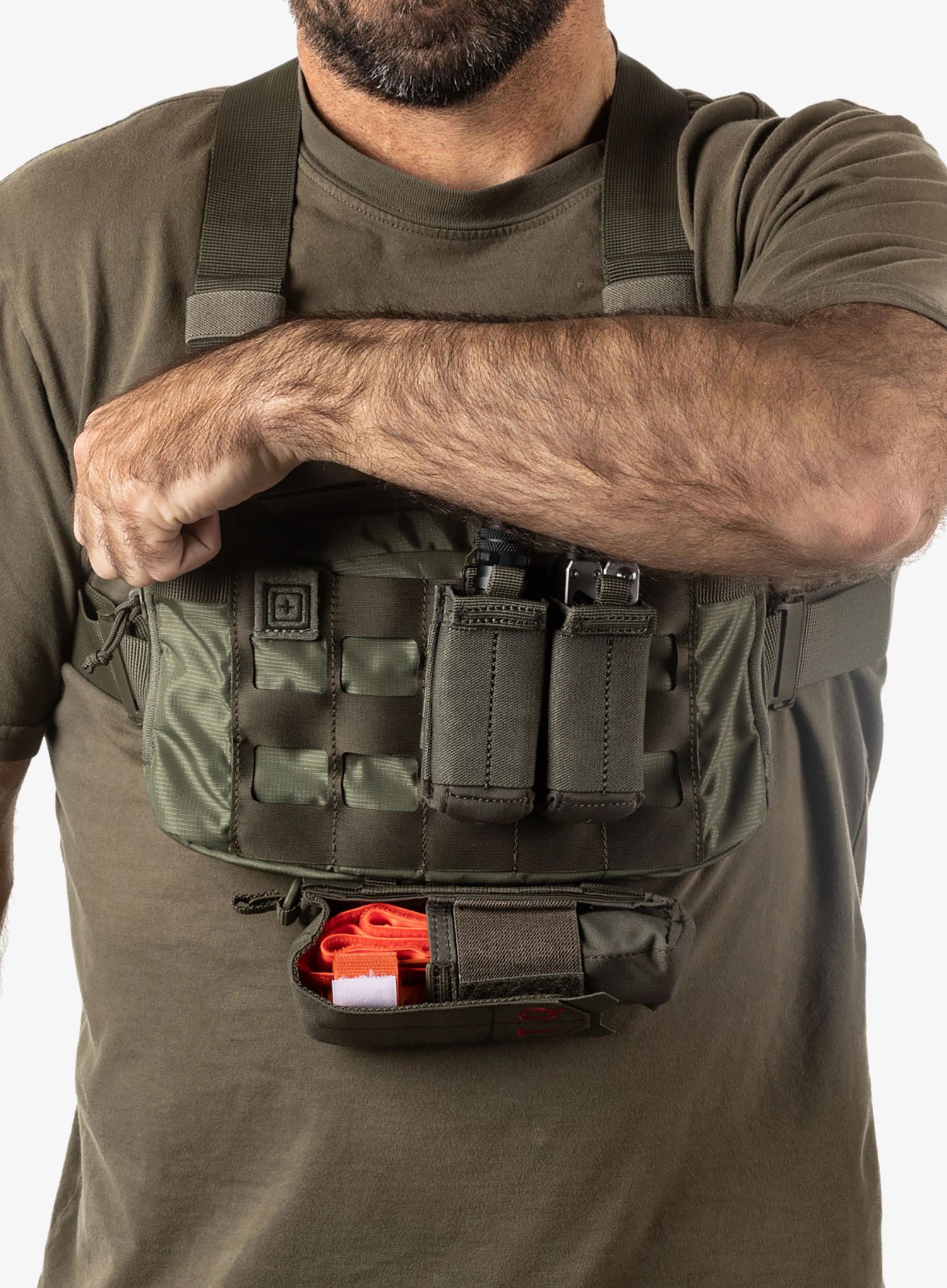 Kapsička na krk 5.11 Skyweight Survival Chest Pack - sage green