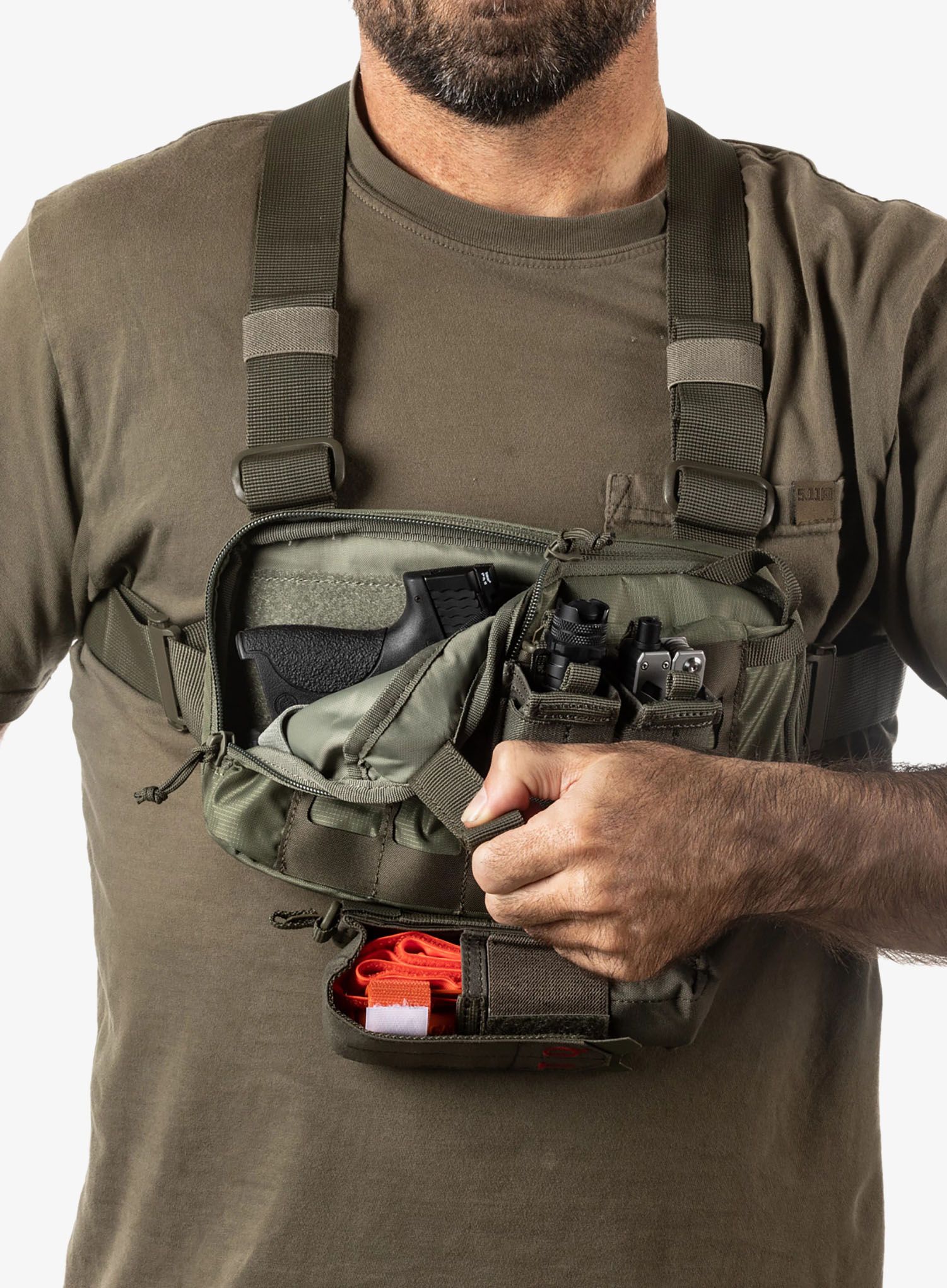 Kapsička na krk 5.11 Skyweight Survival Chest Pack - sage green