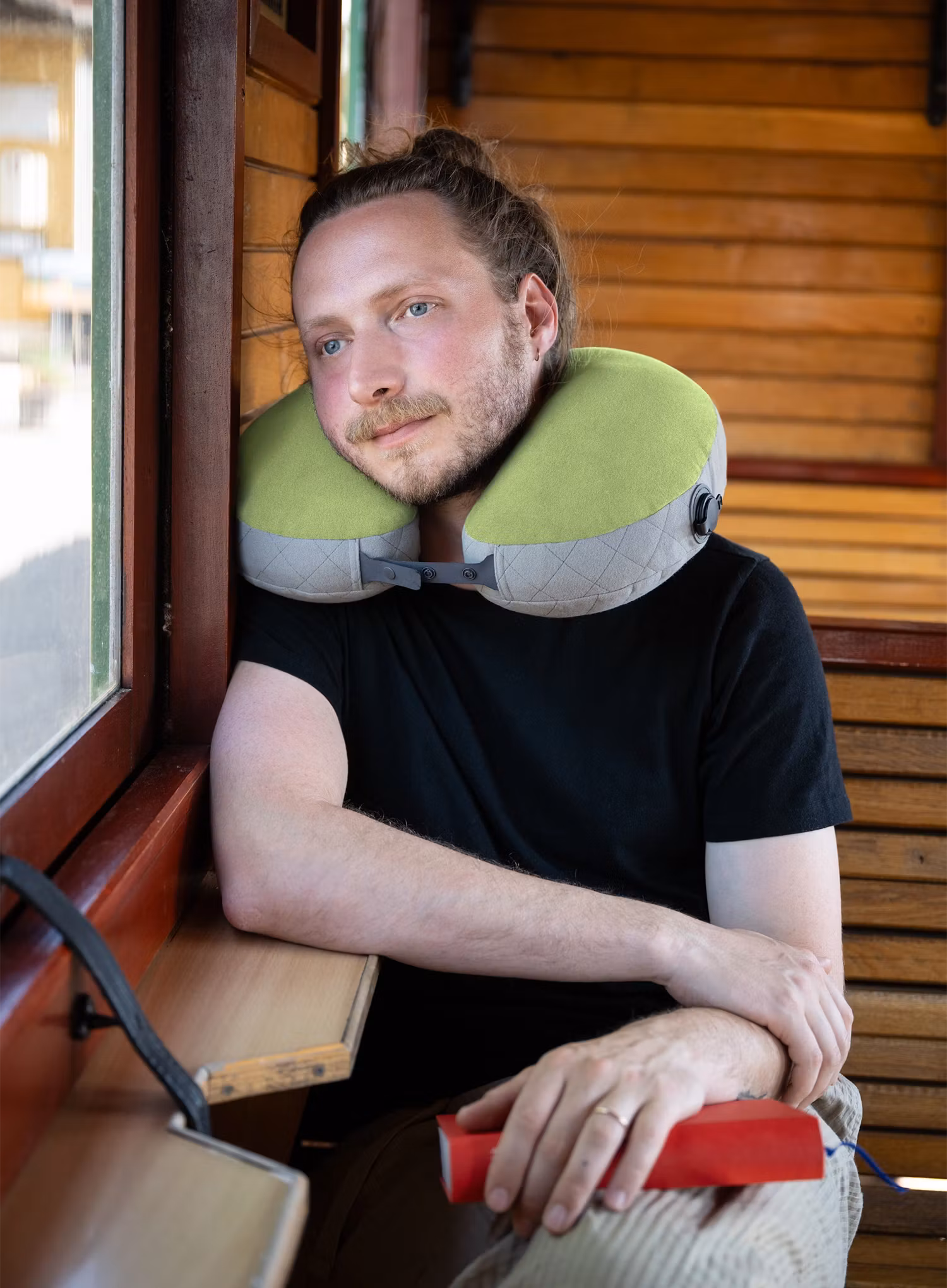 Cestovní polštářek Cocoon U-Shaped Neck Pillow - wasabi/grey