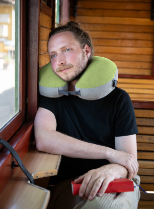 Cestovní polštářek Cocoon U-Shaped Neck Pillow - wasabi/grey
