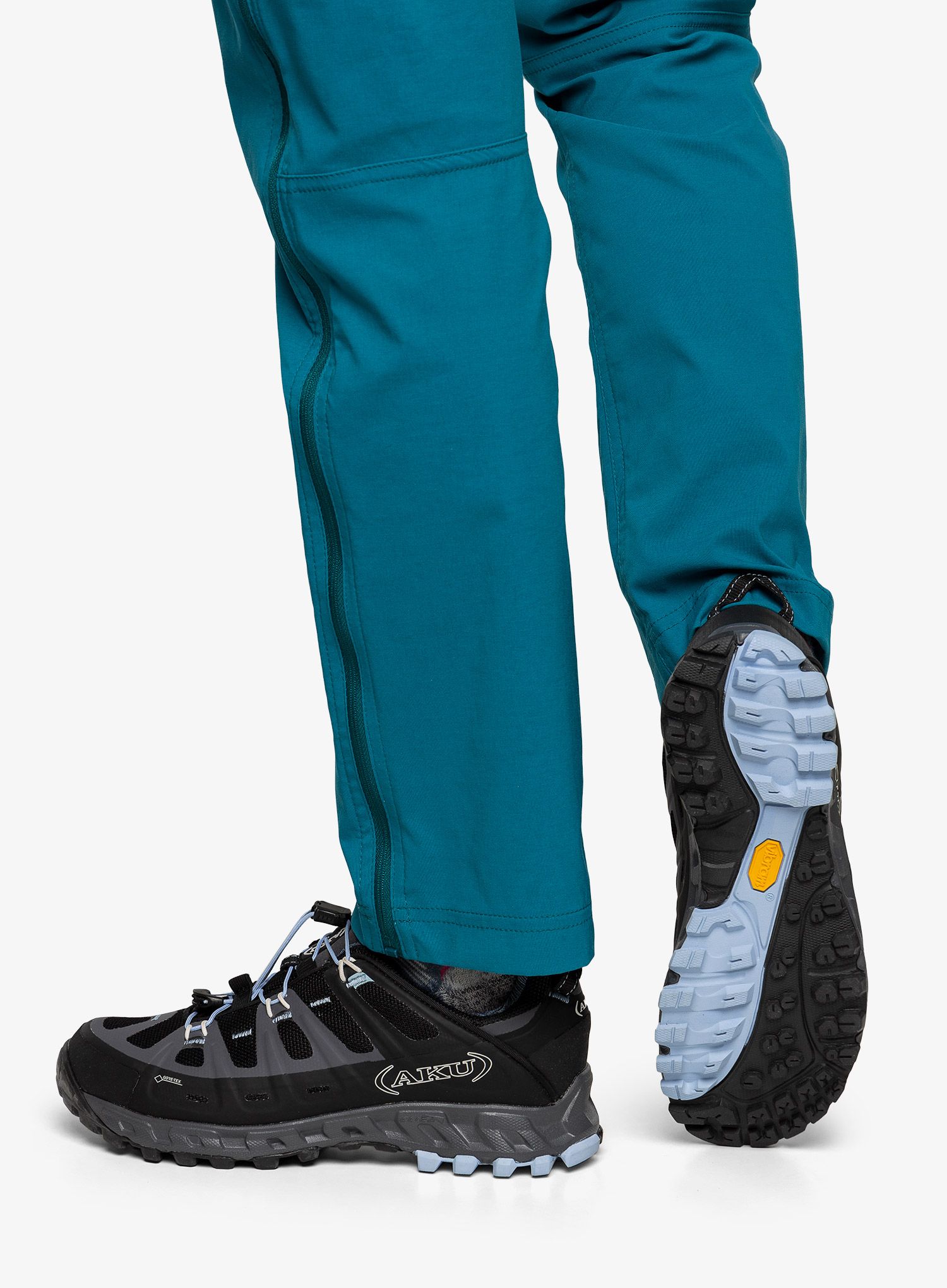 Dámské turistické boty AKU Selvatica GTX - black/light blue