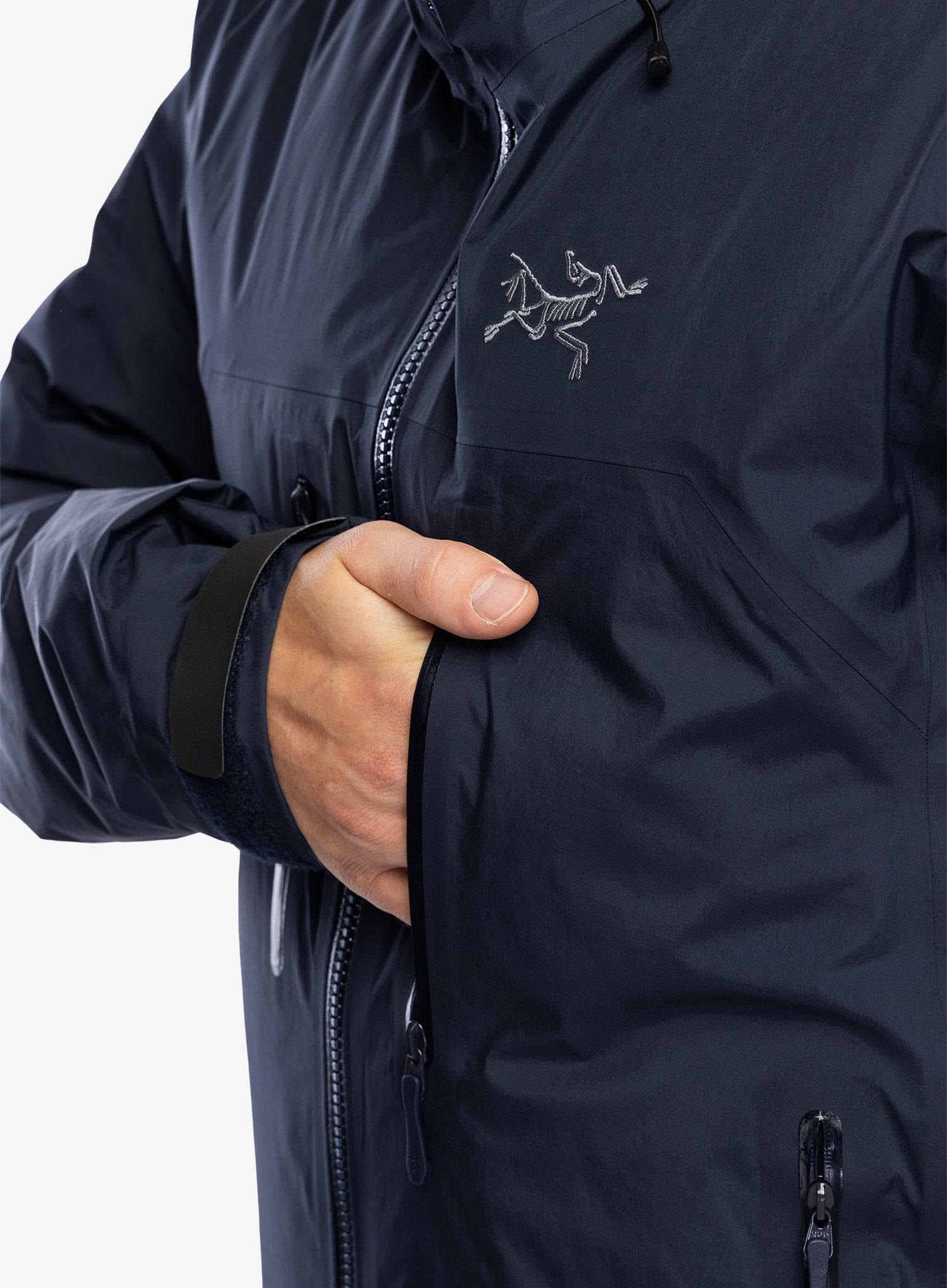 Péřová bunda Arcteryx Beta Down Insulated Jacket - black sapphire