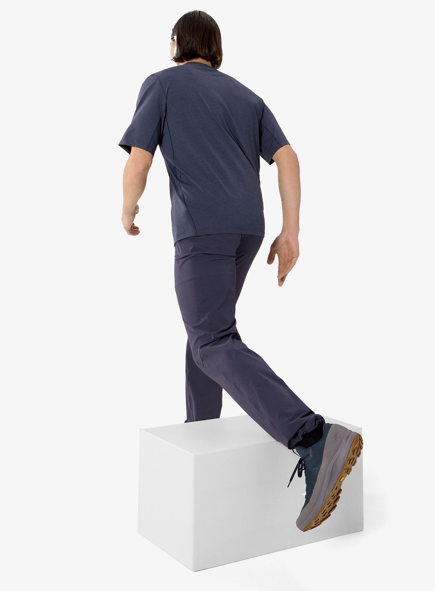 Běžecké triko Arcteryx Cormac Crew Neck Shirt SS - black sapphire heather