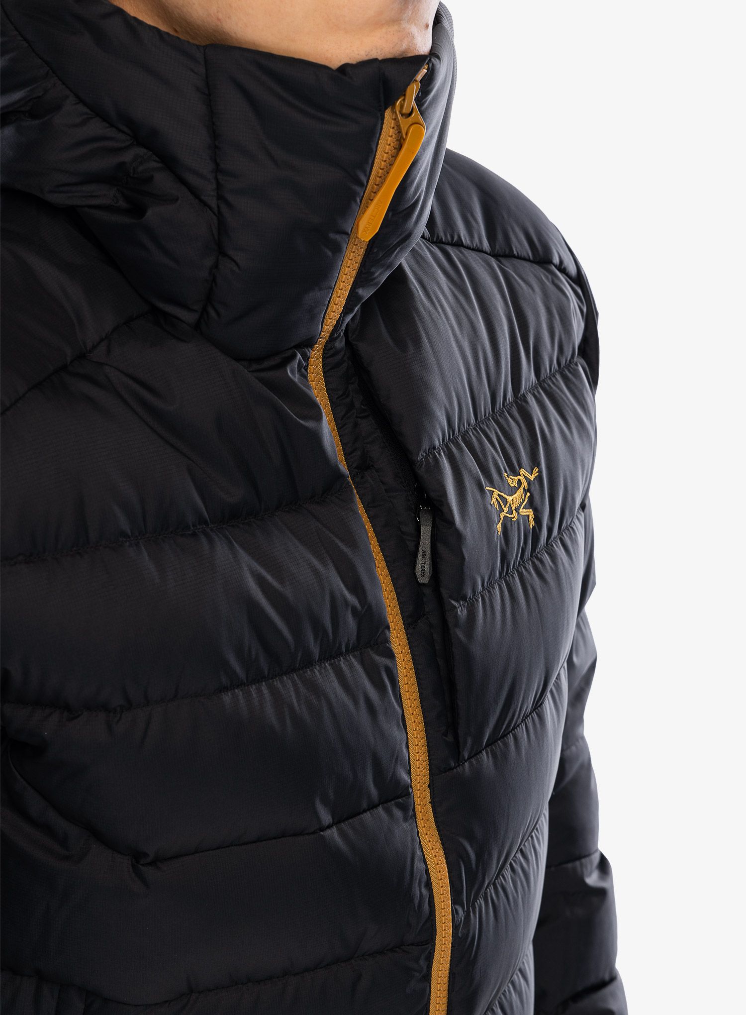 Péřová bunda Arcteryx Thorium Hoody - dark magic