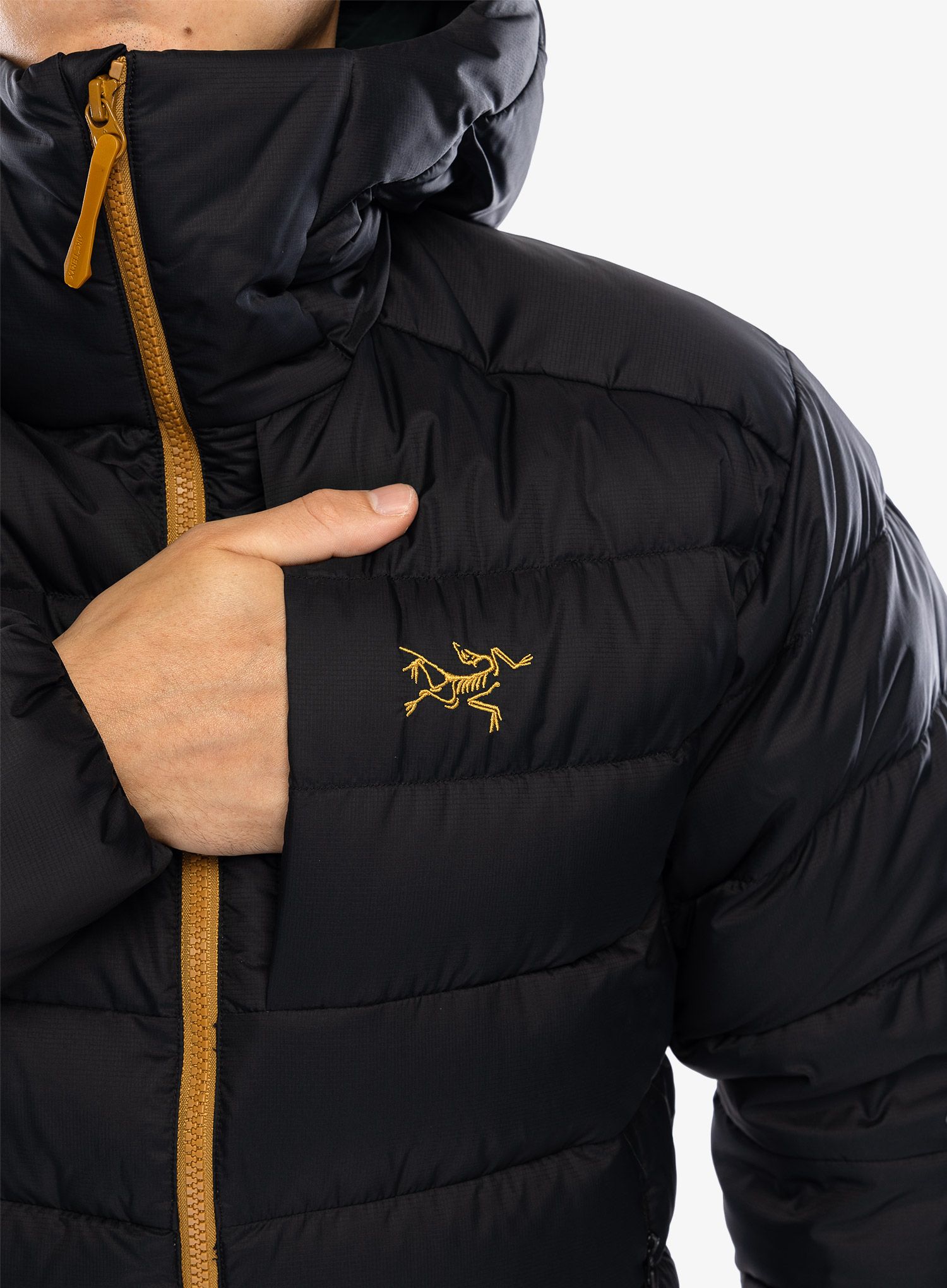 Péřová bunda Arcteryx Thorium Hoody - dark magic