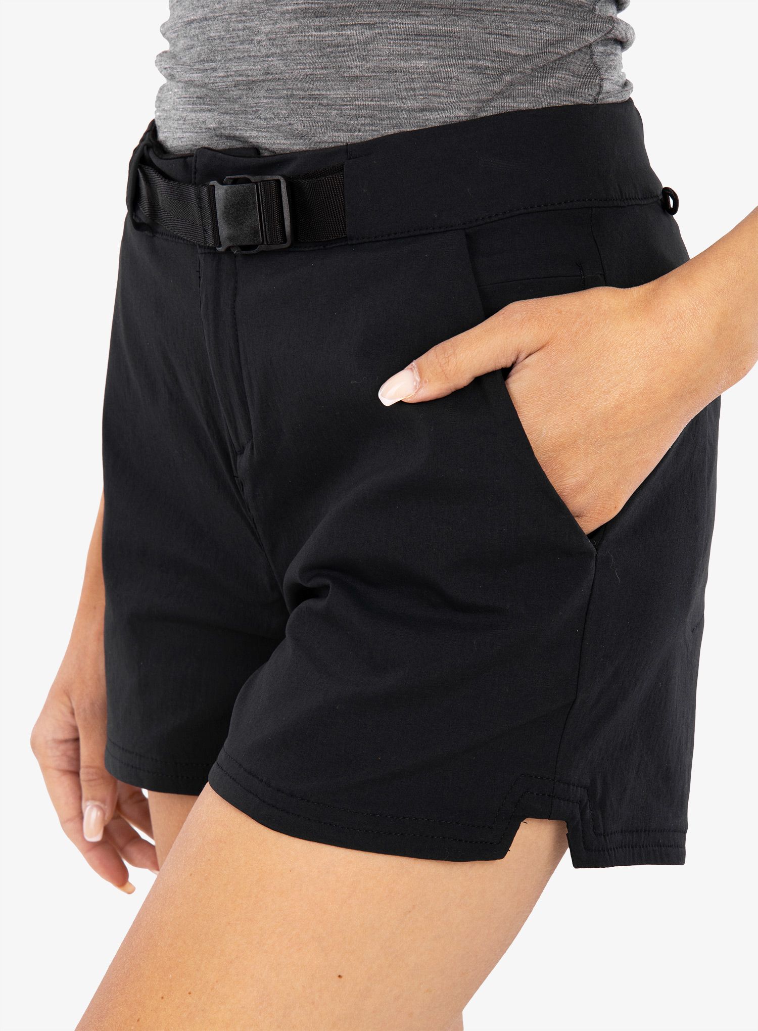 Dámské turistické kraťasy Berghaus Alta Stretch - jet black