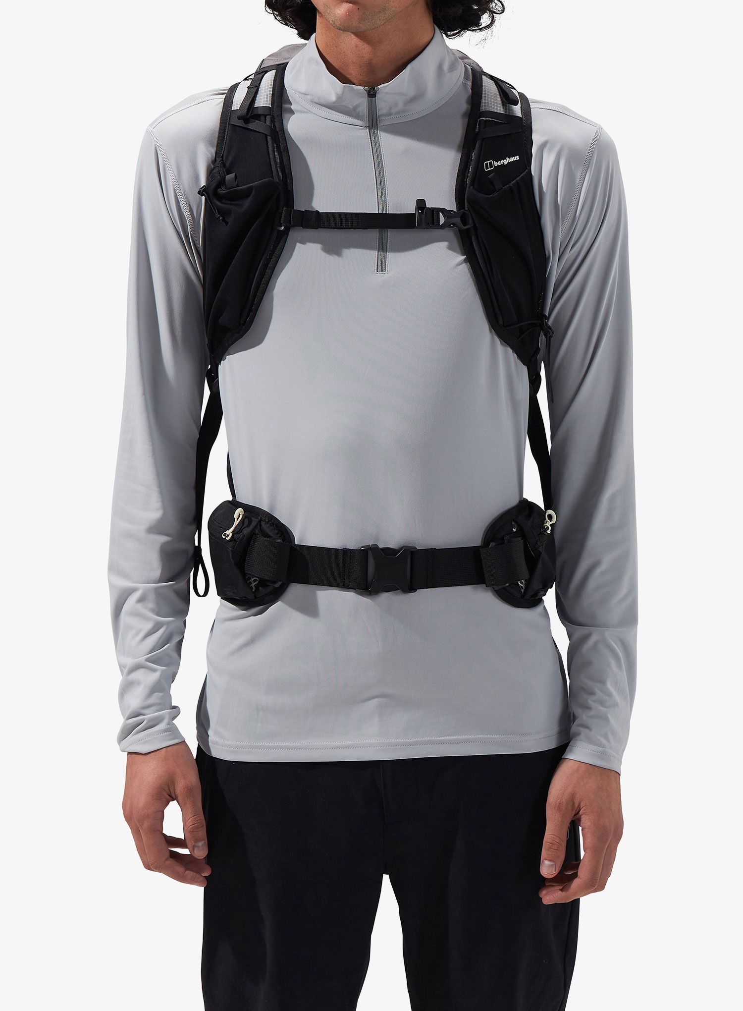 Turistický batoh Berghaus Freeflow 30 l - grey pinstripe/jet black