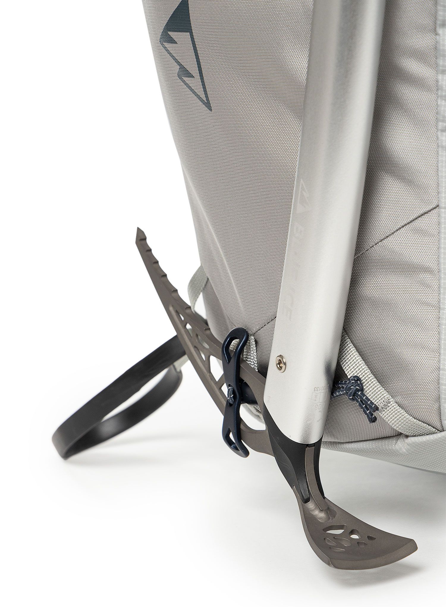 Lyžařský batoh Blue Ice Taka Pack 30L - glacier grey
