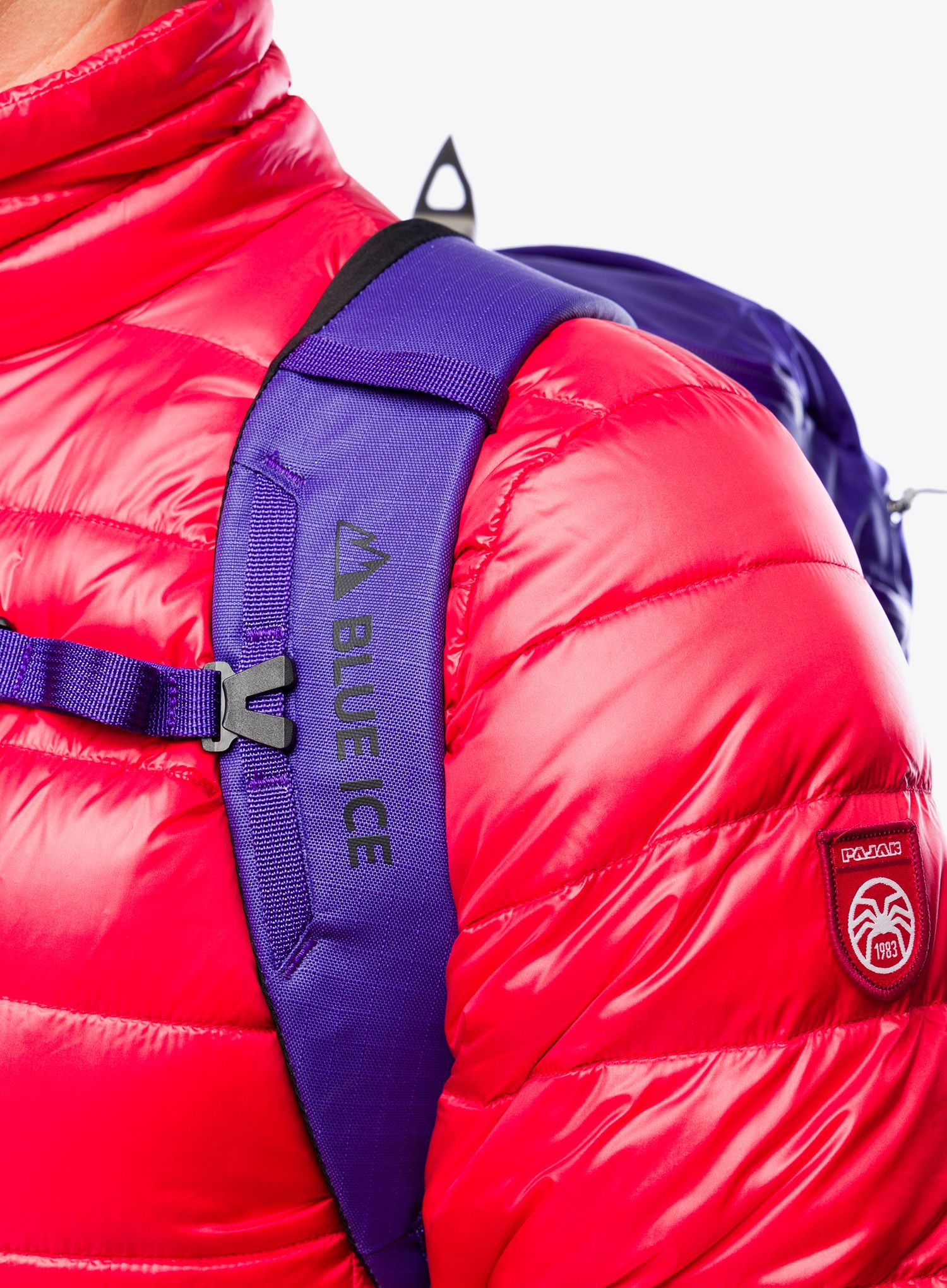 Skialpový batoh Blue Ice Yagi Pack 28L - deep blue