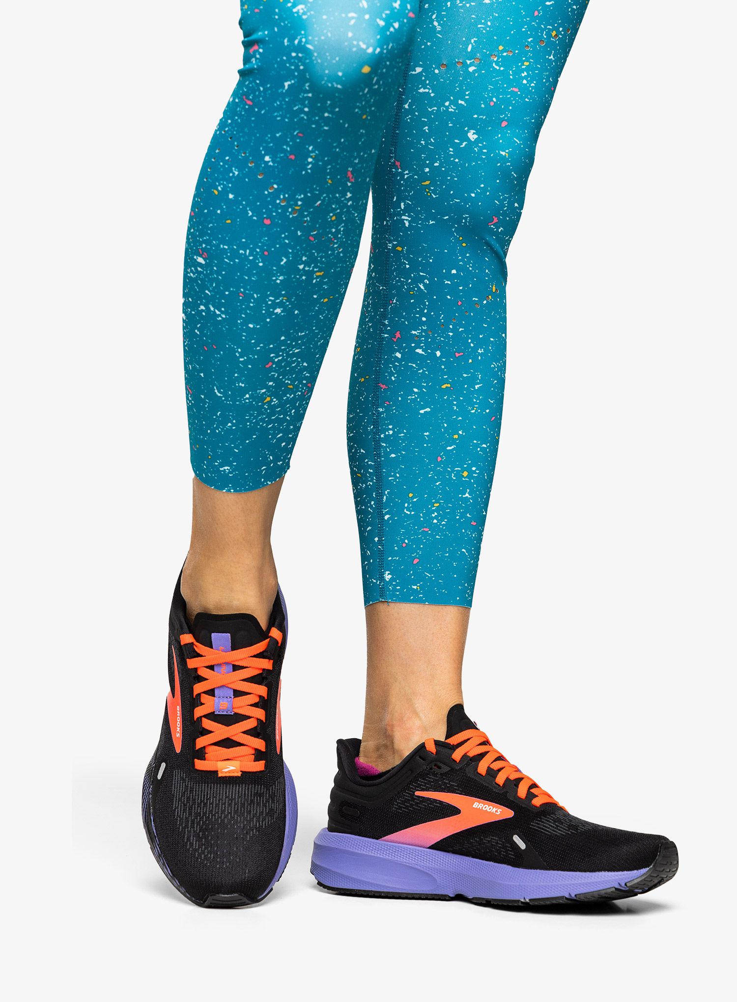 Běžecké boty dámské Brooks Launch 9 - black/coral/purple