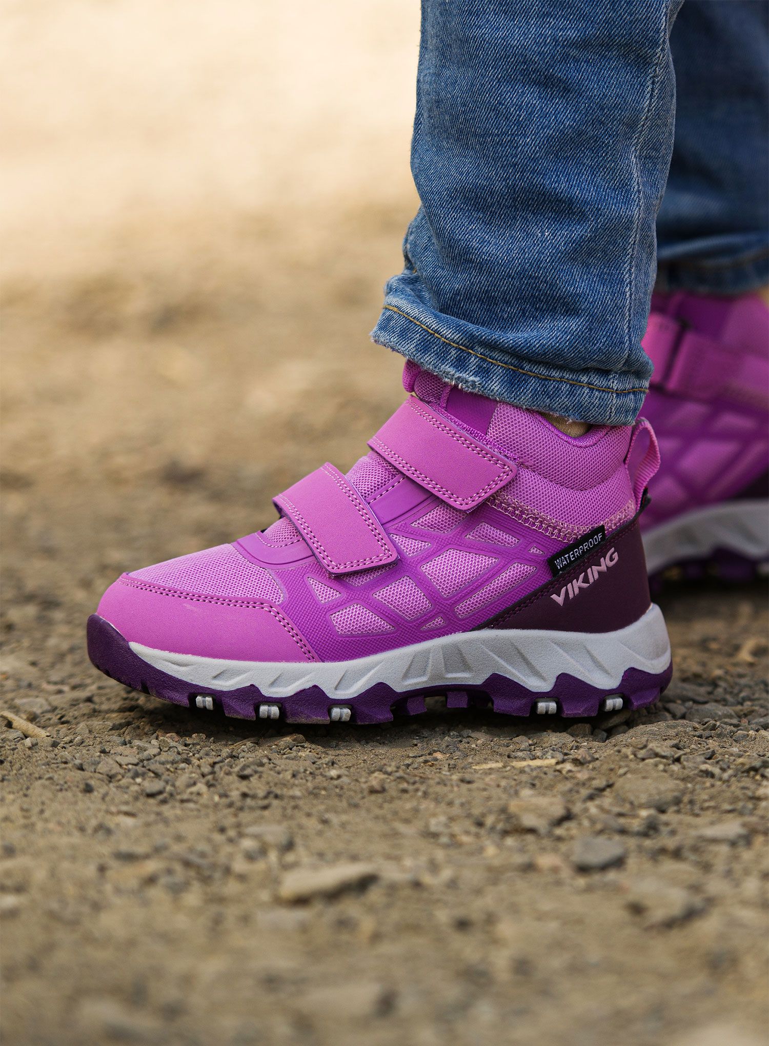 Dětské boty Viking Track Mid WP 2V - purple/purple