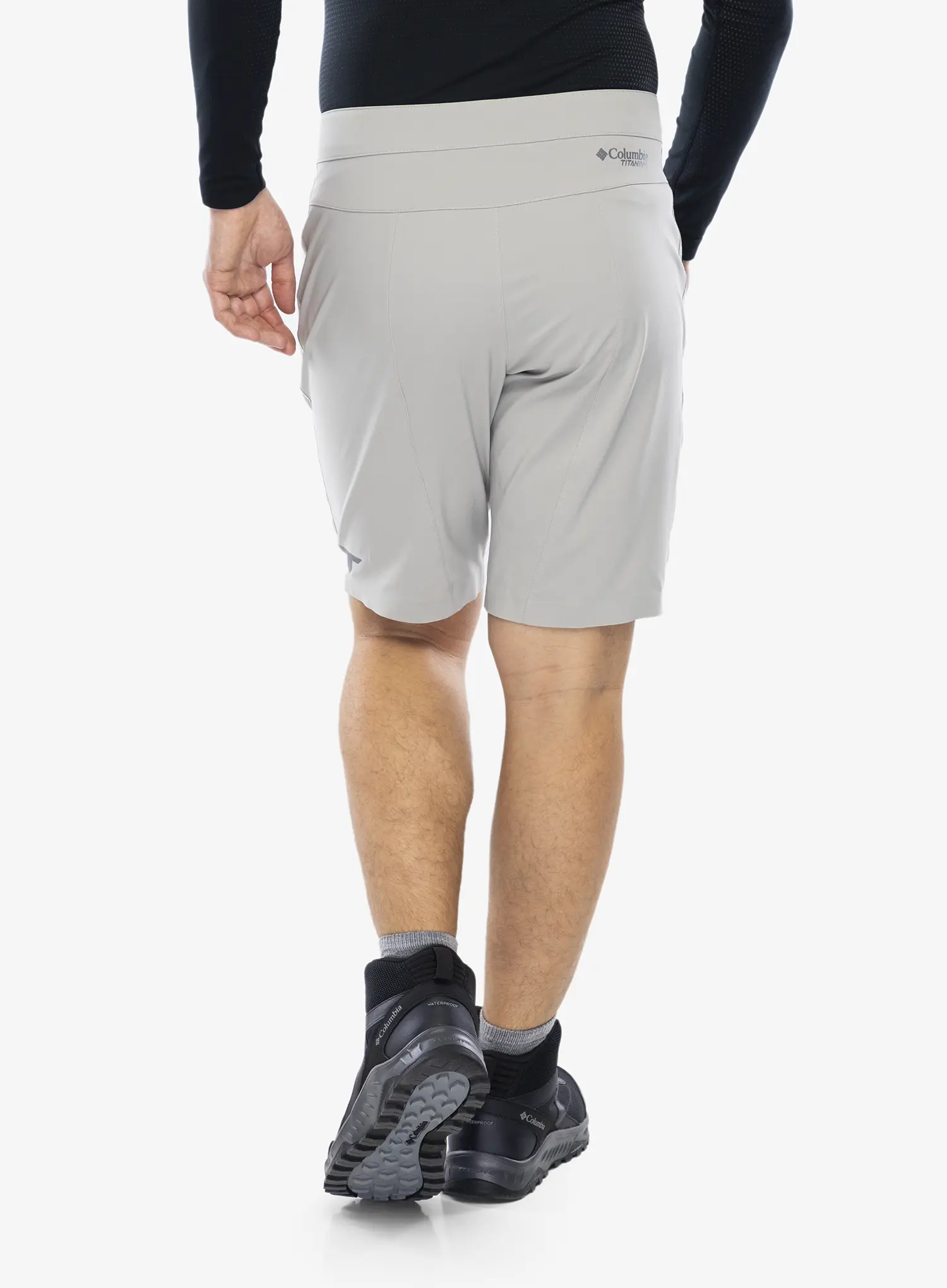 Outdoorové kraťasy Columbia Titan Pass Short - flint grey