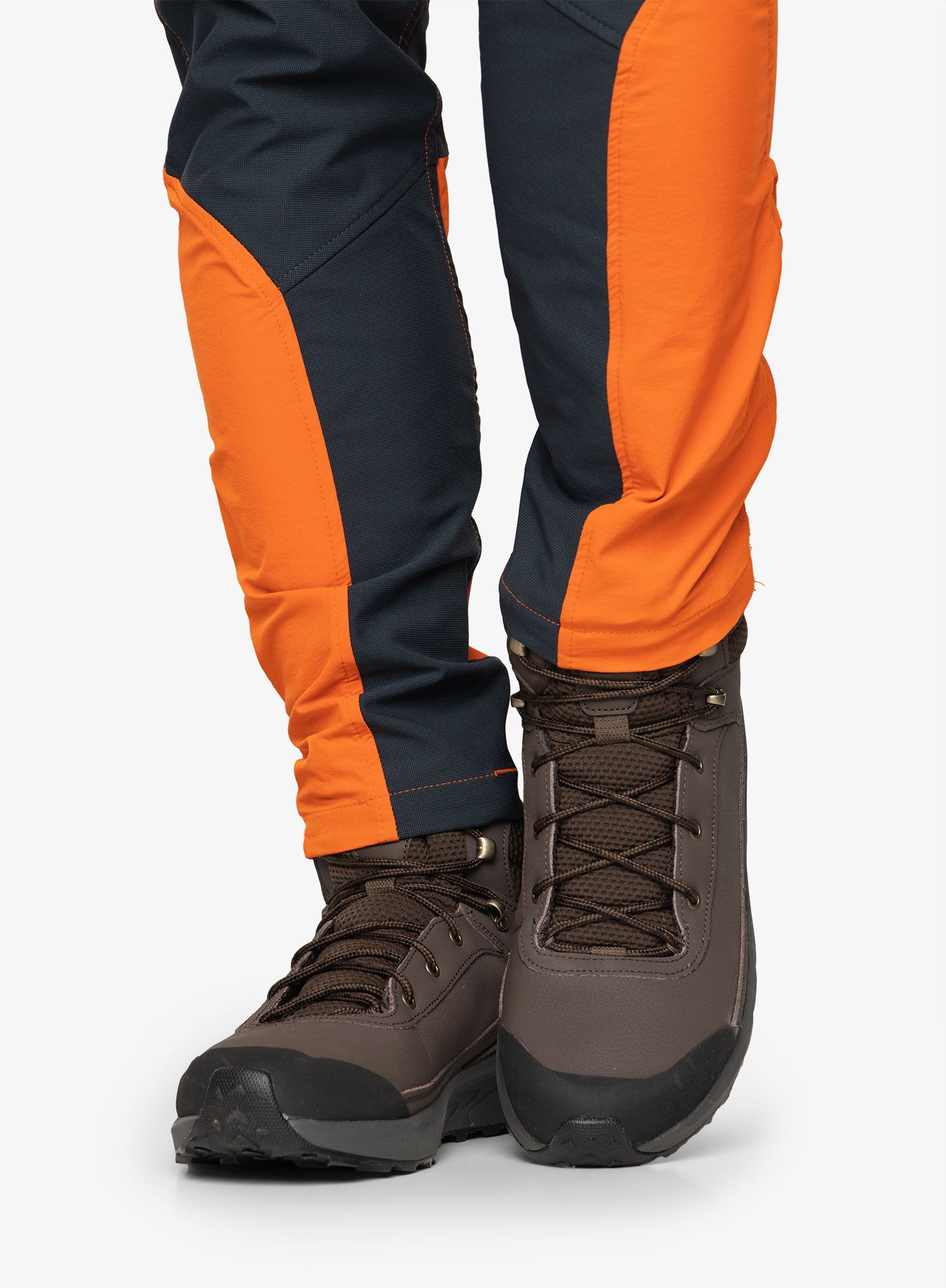 Turistické boty Columbia Trailstorm Peak Mid - cordovan/black
