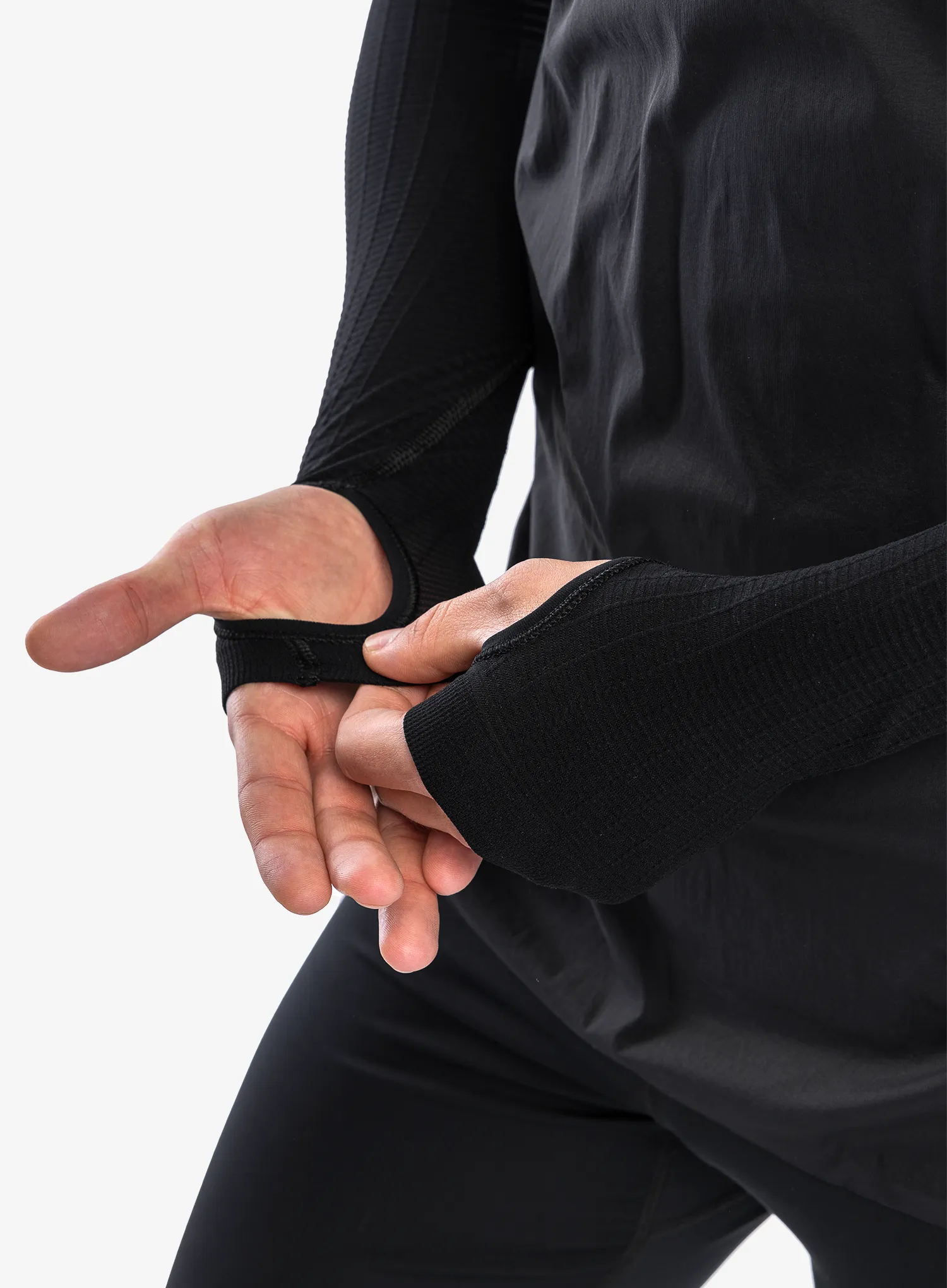 Mikina se zipem Compressport Hurricane Windproof Seamless HZ Top - black