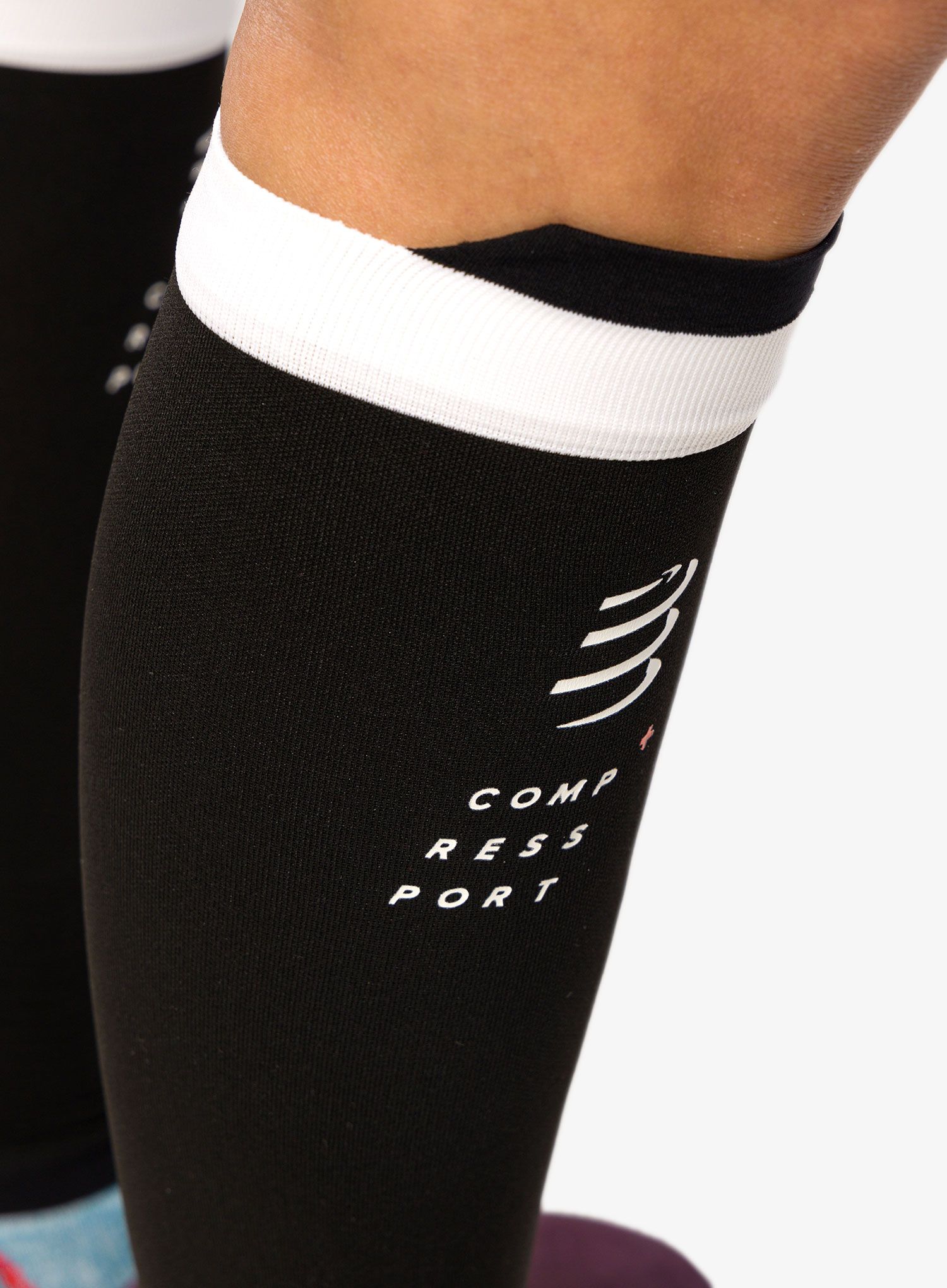 Kompresní nohavice Compressport R2v2 - black
