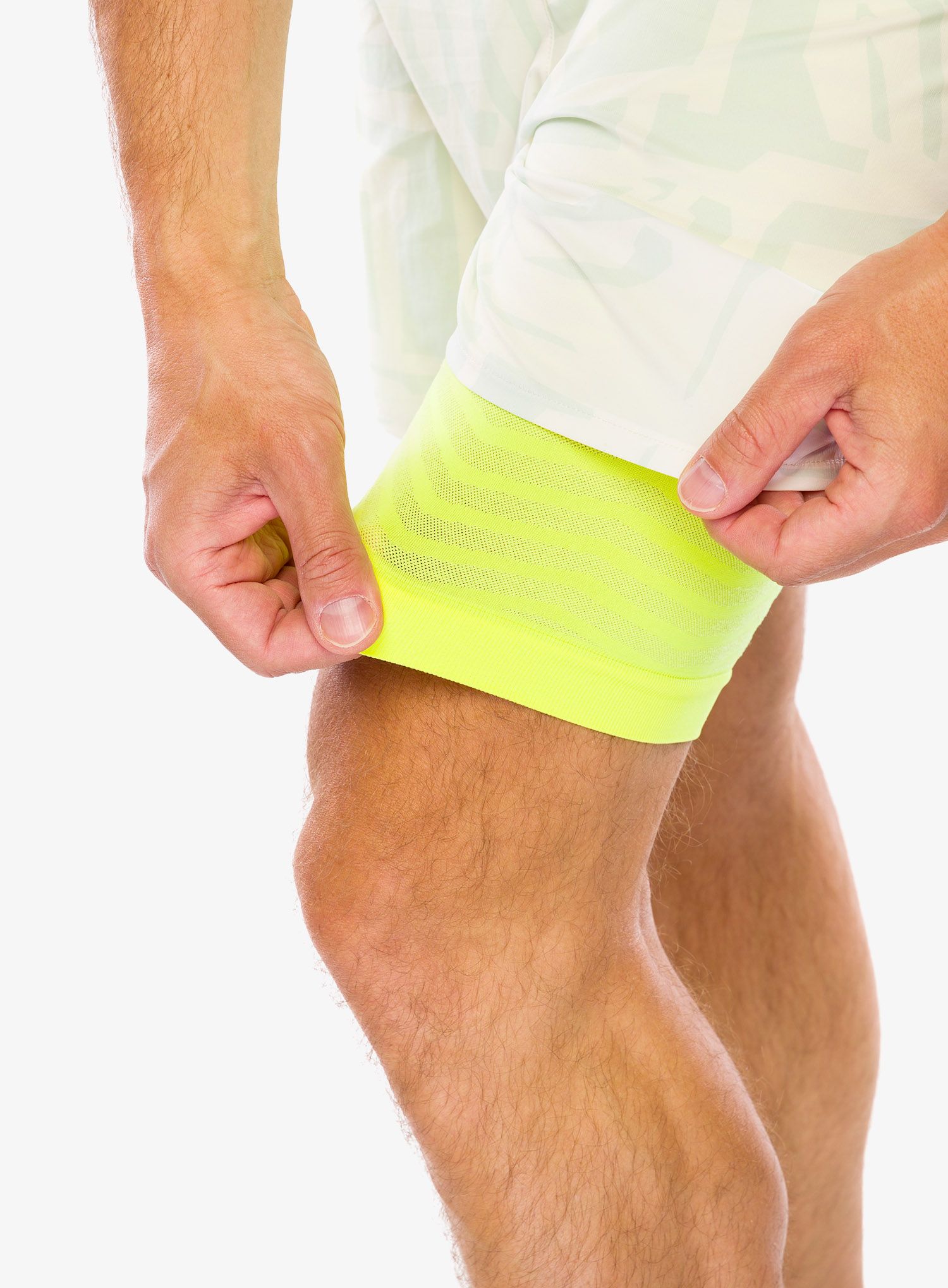 Běžecké kraťasy 2v1 Compressport Trail Racing 2-in-1 Short - sugar/ice print