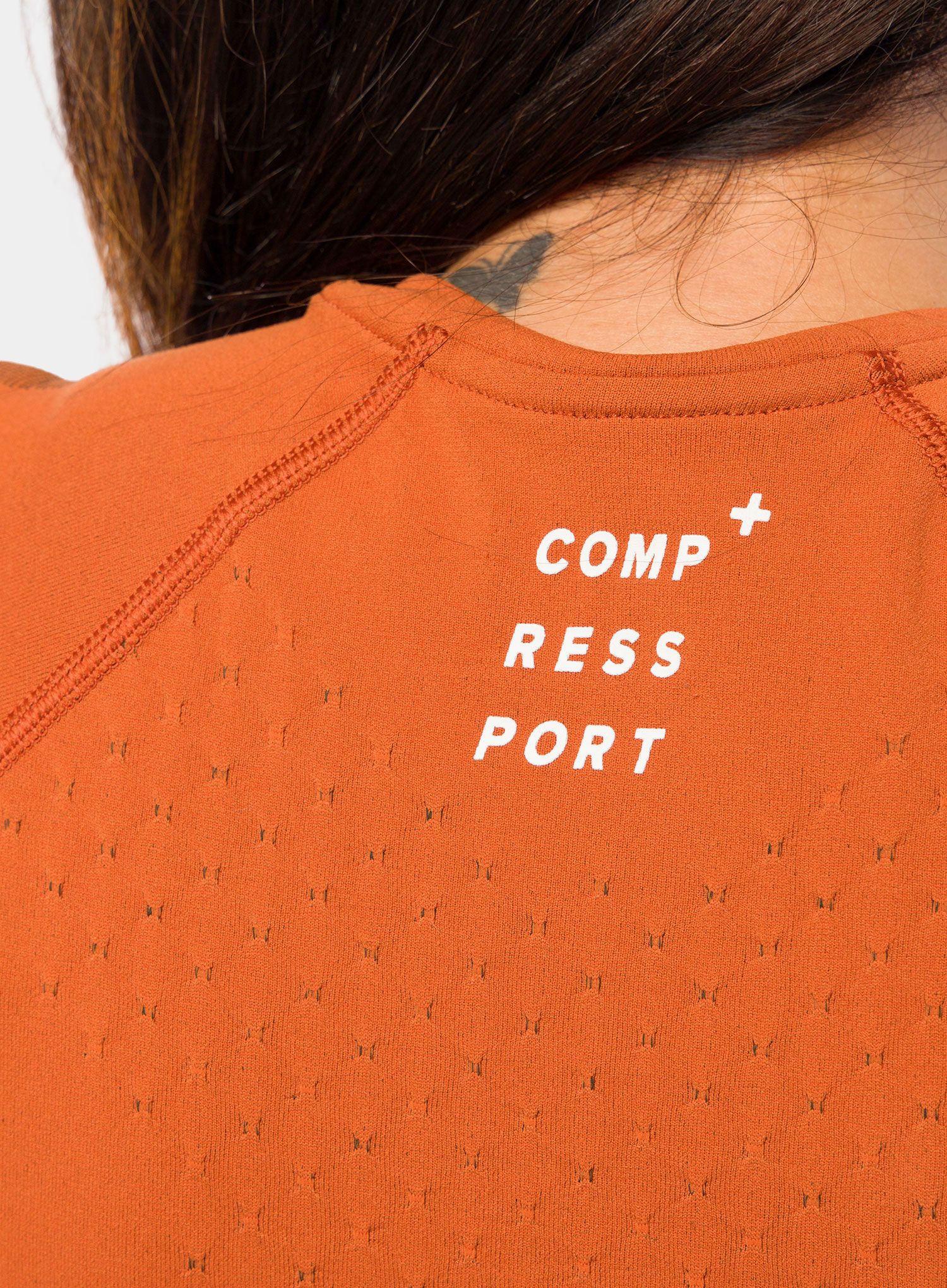 Dámské tričko Compressport Training SS Tshirt W - Trail Capsule 2023 - black/rust