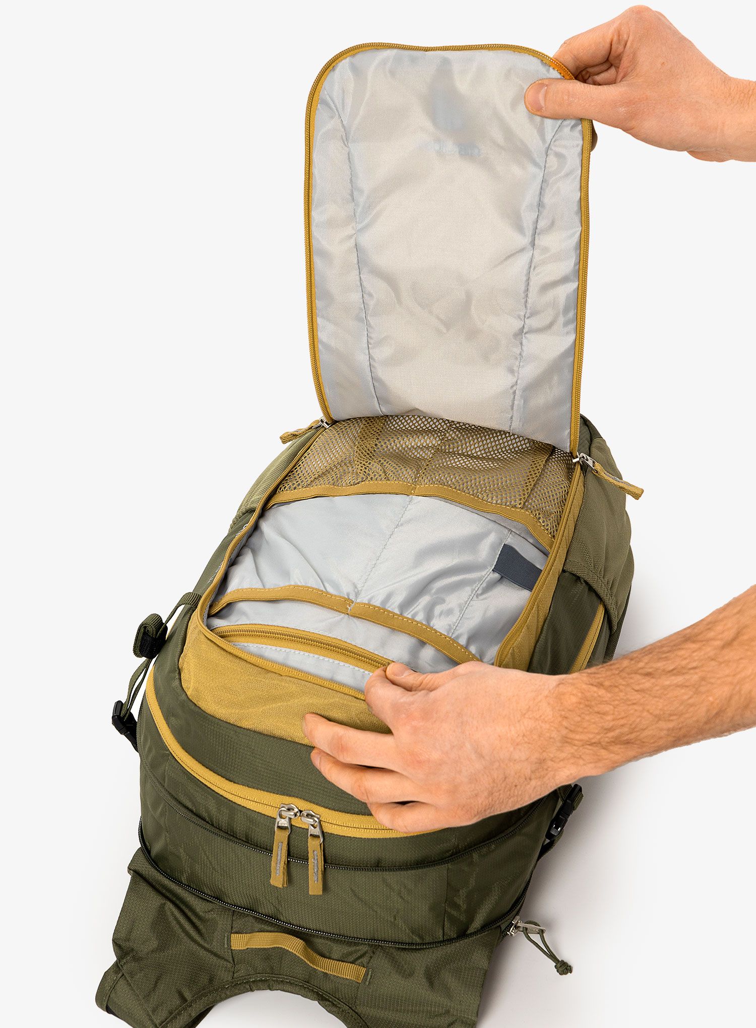 Cyklistický batoh Deuter Compact EXP 14 - caramel/khaki