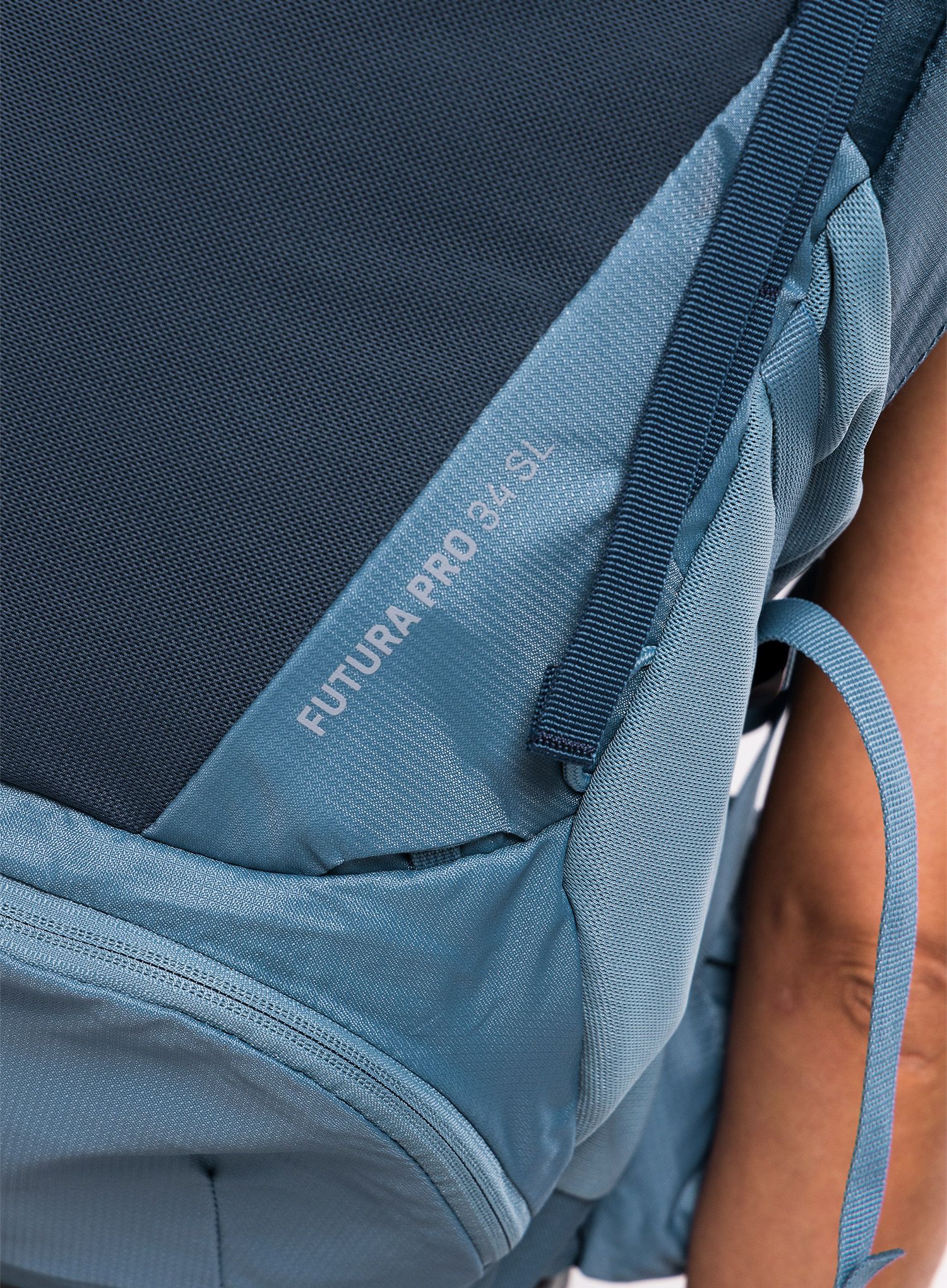 Dámský batoh Deuter Futura Pro 34 SL - marine/lake