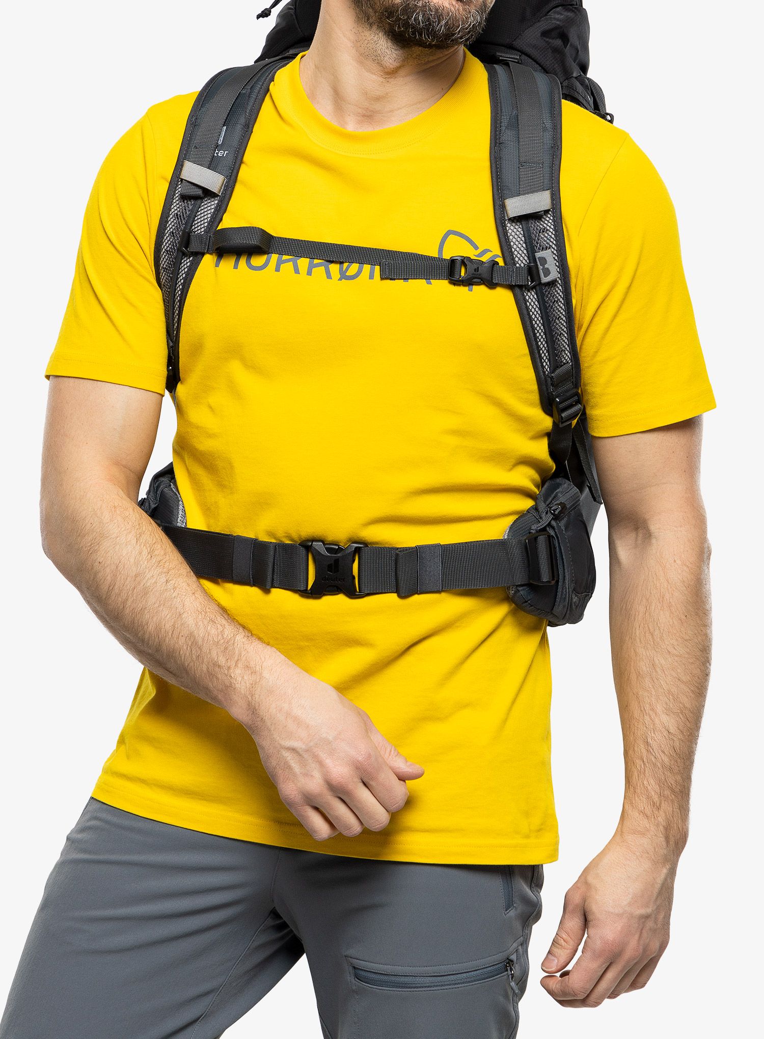 Turistický batoh Deuter Futura Pro 36 - black/graphite
