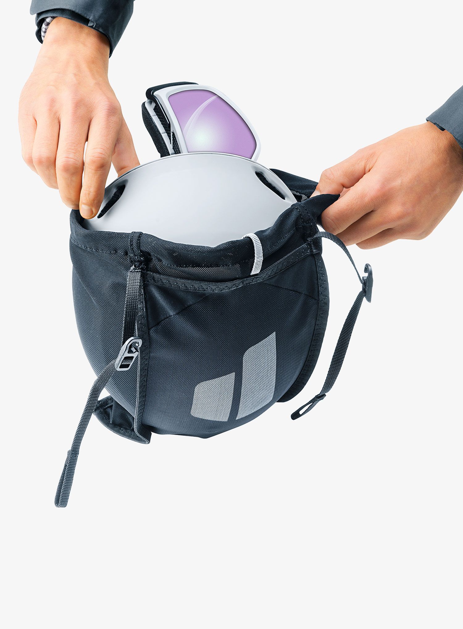 Síťka na helmu Deuter Helmet Bag - black