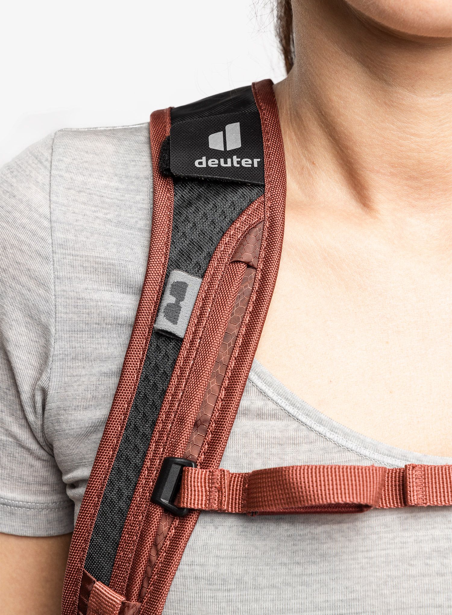 Cyklobatoh Deuter Race 12 - chestnut/redwood
