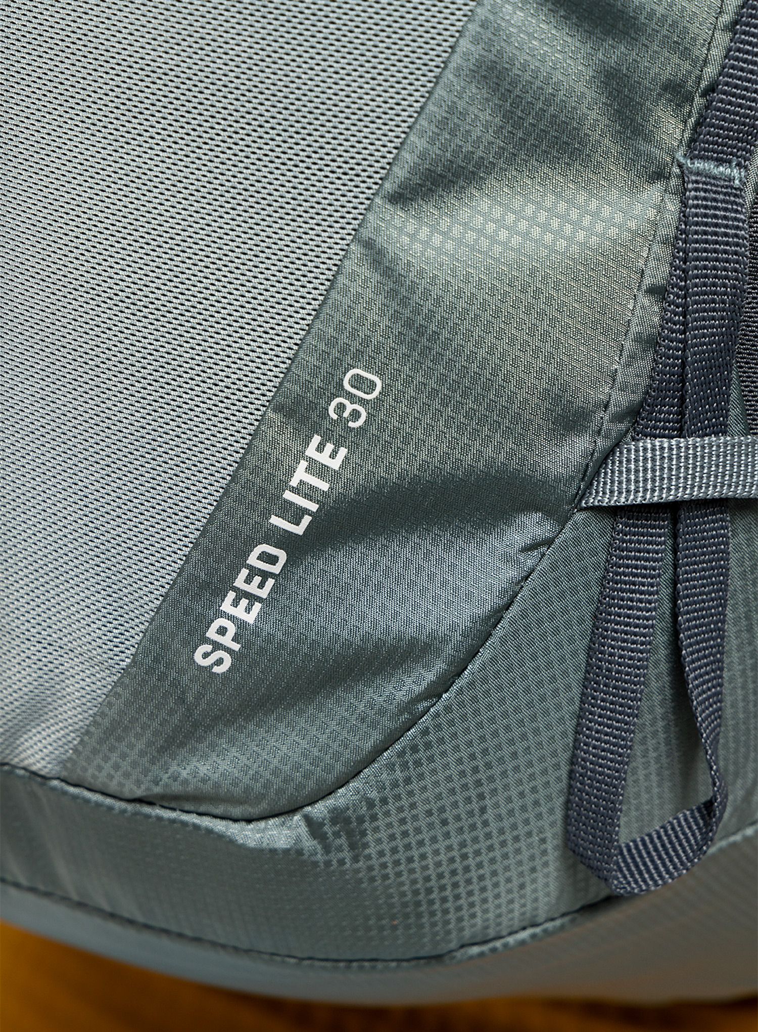 Turistický batoh Deuter Speed Lite 30 - graphite/shale