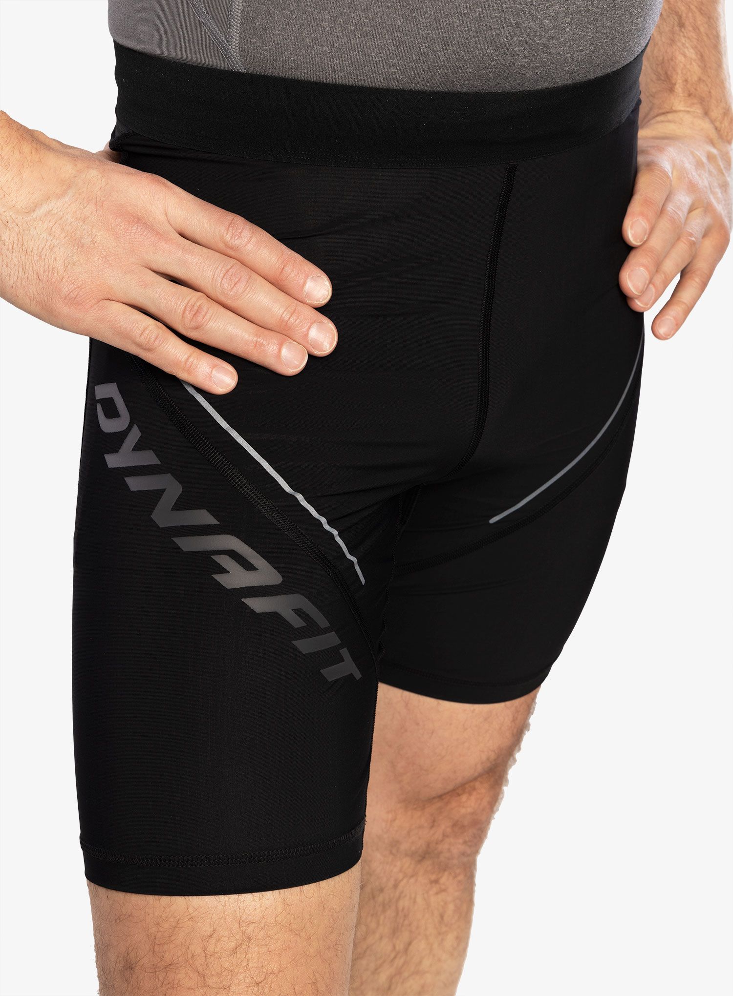 Běžecké kraťasy Dynafit Vert 2 Short Tights - black out