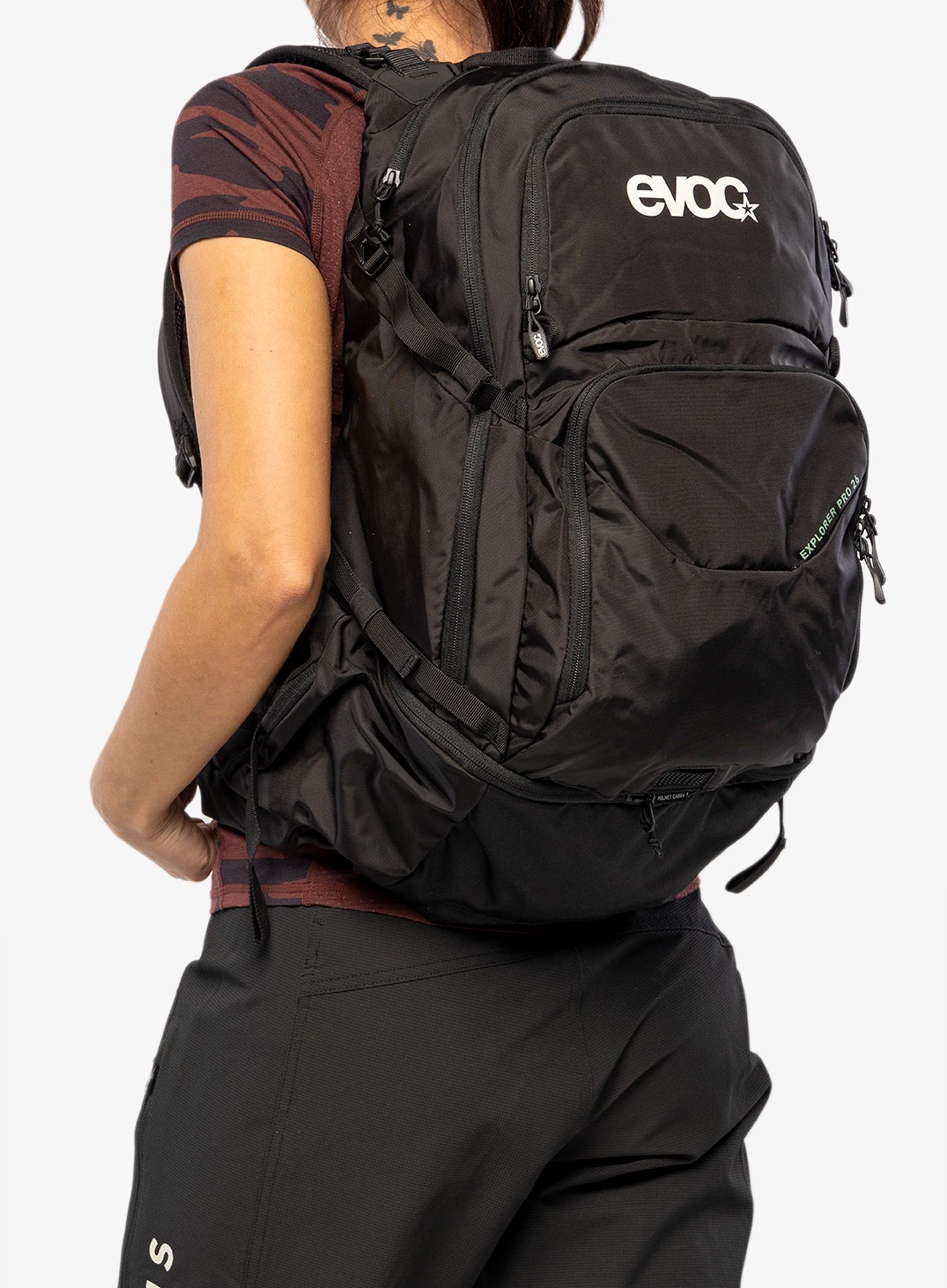 Cyklistický batoh Evoc Explorer Pro 26 - black