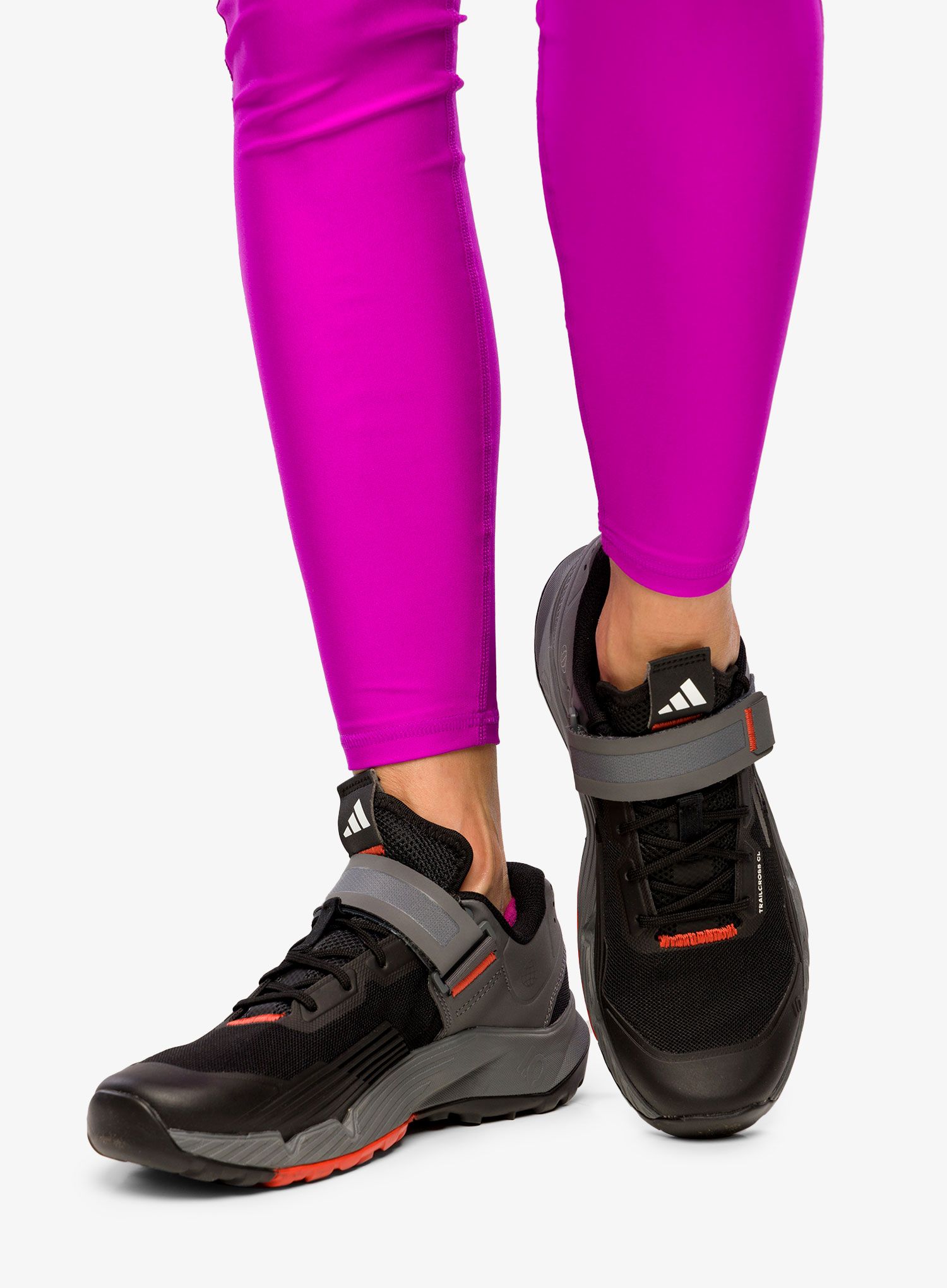 Dámské boty Five Ten Trailcross Clip-in - core black/grey three/red
