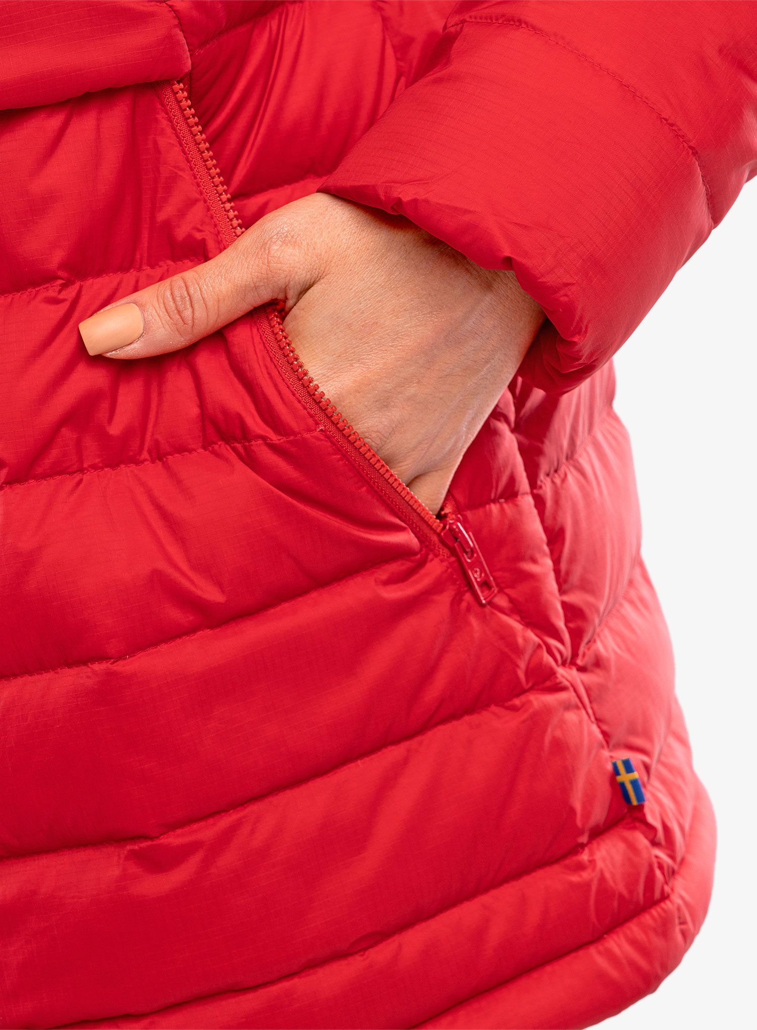 Dámská péřová bunda Fjallraven Expedition Pack Down Anorak - true red