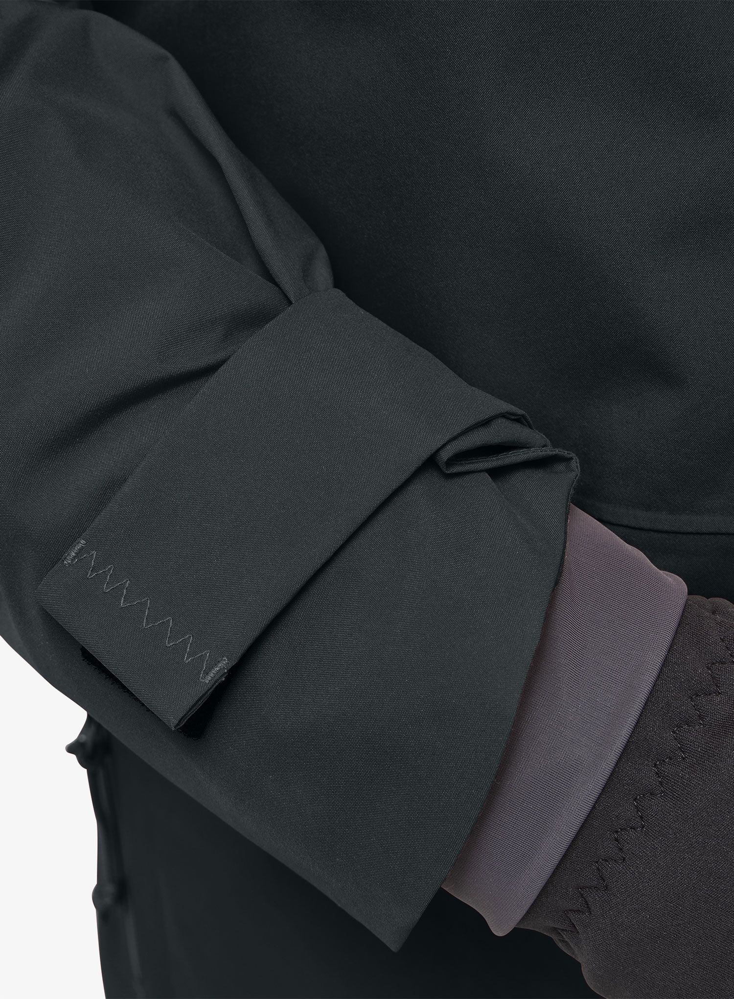 Zateplená bunda Haglofs Latnja GTX Insulated Jacket - true black