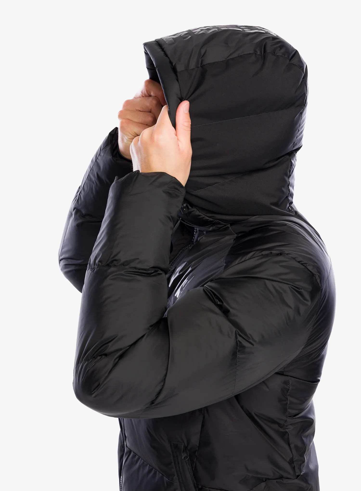 Zateplená bunda Helly Hansen Active Winter Parka - black