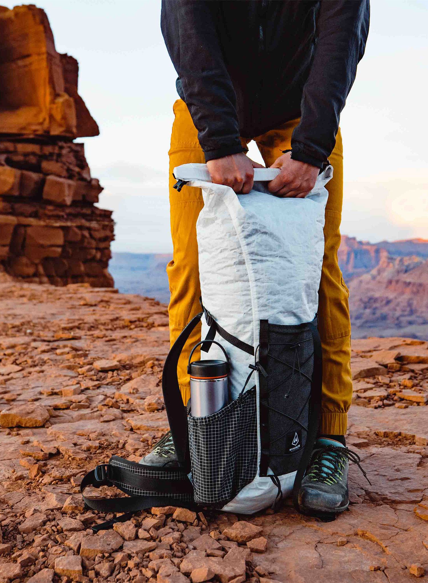 Turistický batoh Hyperlite Mountain Gear Elevate 22 - white