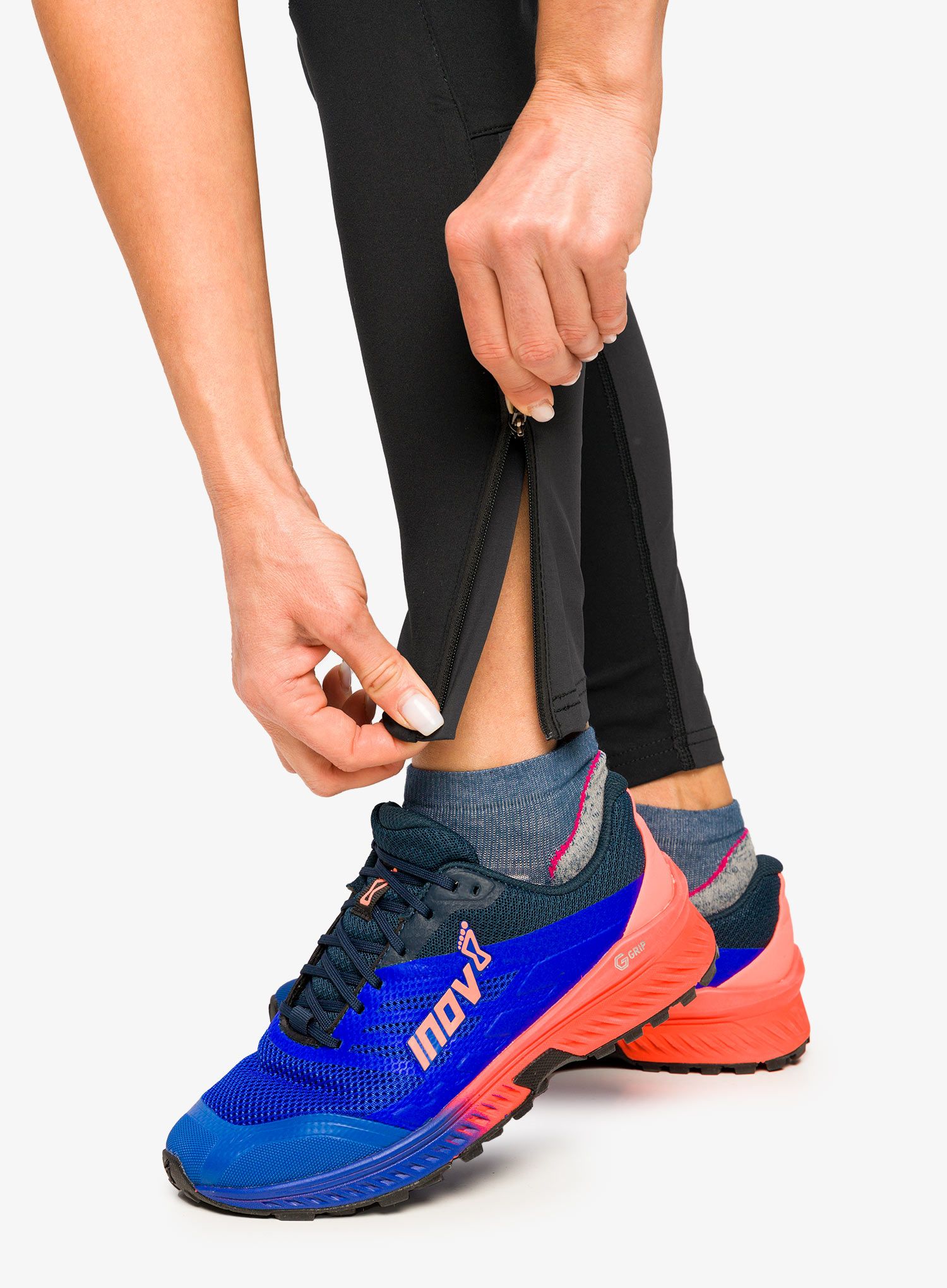 Dámské běžecké legíny Inov-8 Race Elite Tight - black/black
