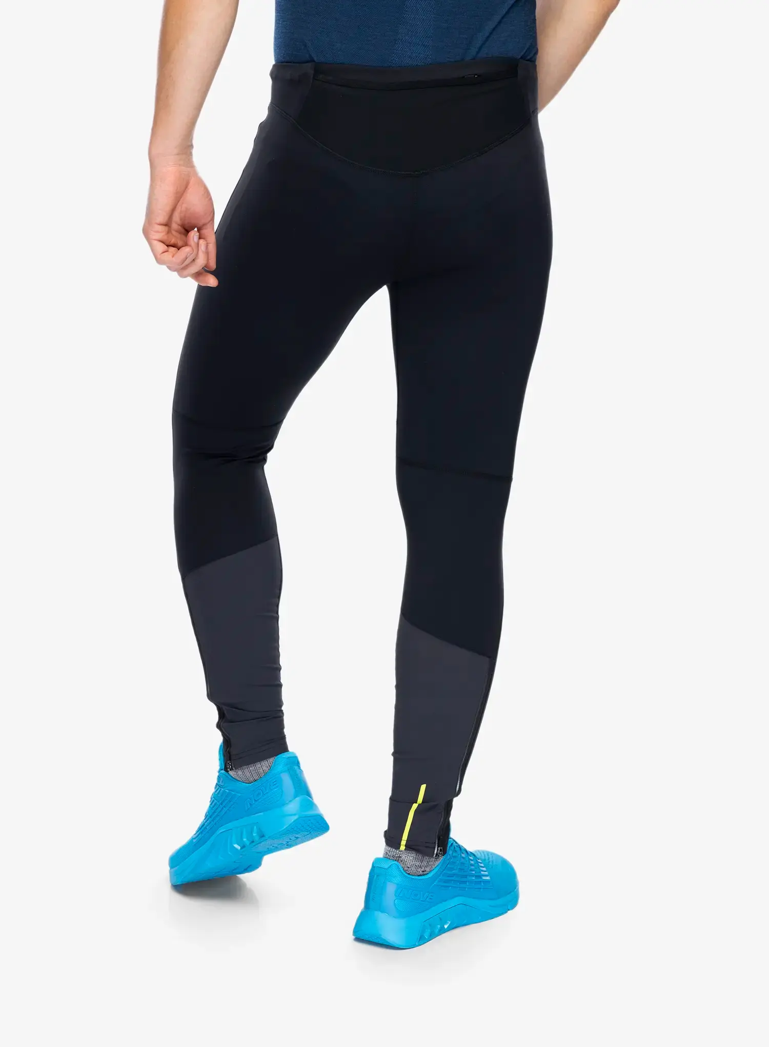 Legíny na běhání Inov-8 Race Elite Tight - black/black
