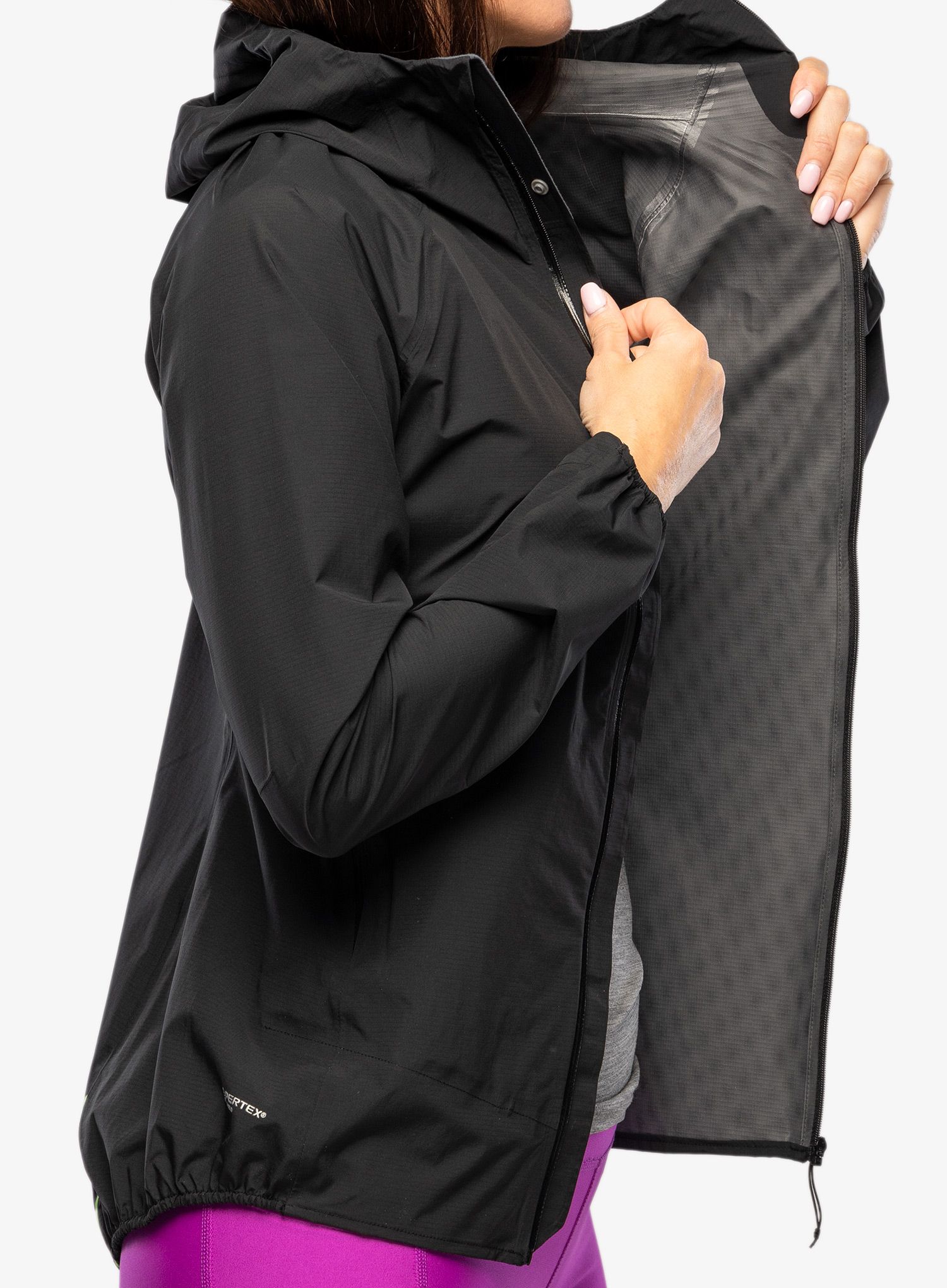 Bunda na běhání dámská Inov-8 Stormshell FZ V2 - black