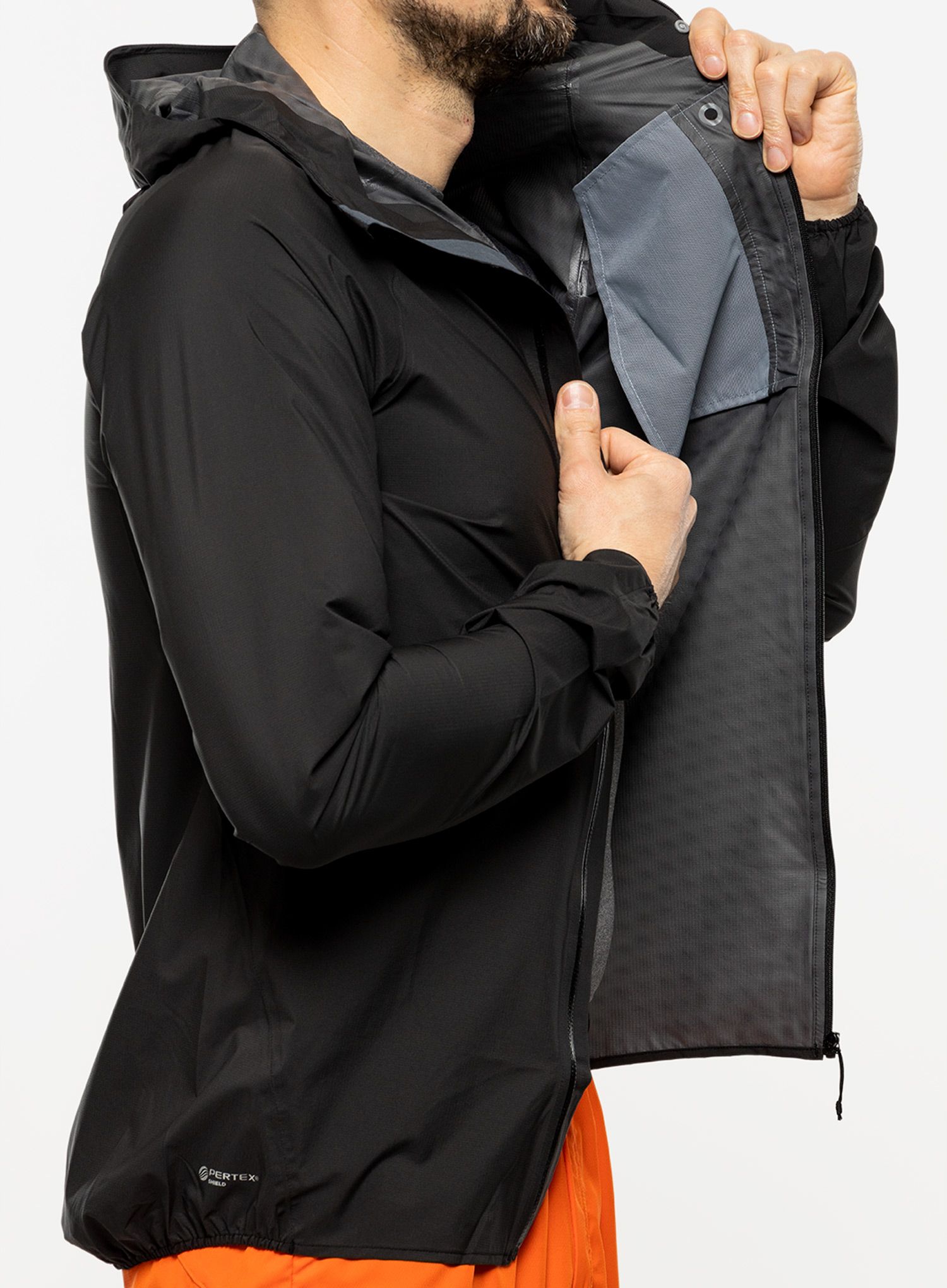 Bunda na běhání Inov-8 Stormshell FZ - black