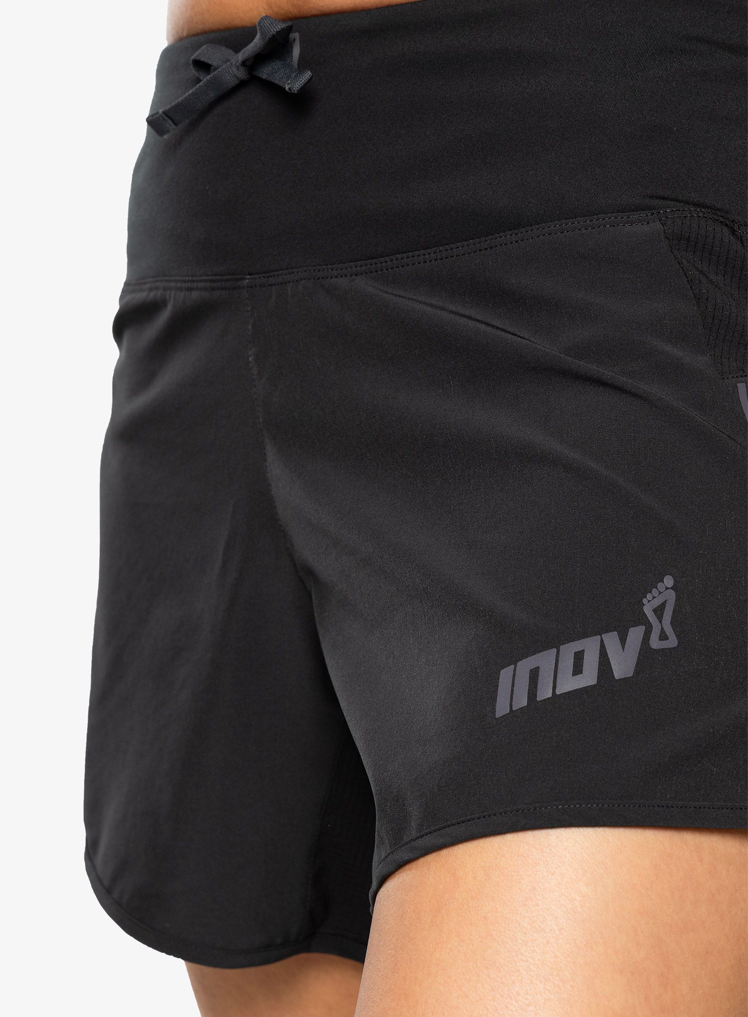 Běžecké kraťasy dámské Inov-8 Train Lite 5 Short - black