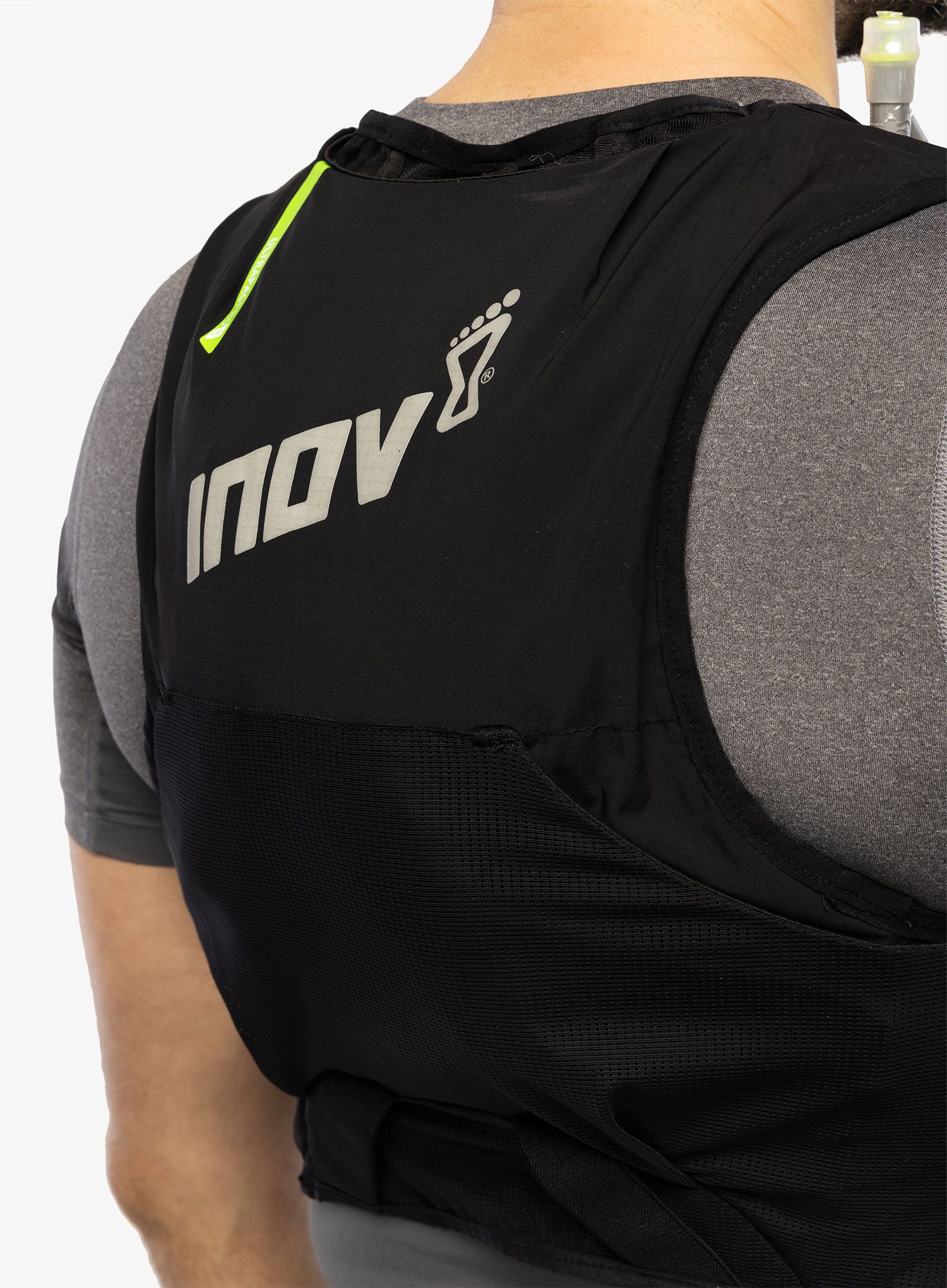 Běžecká vesta Inov-8 Ultrapac Pro 8 - black/green