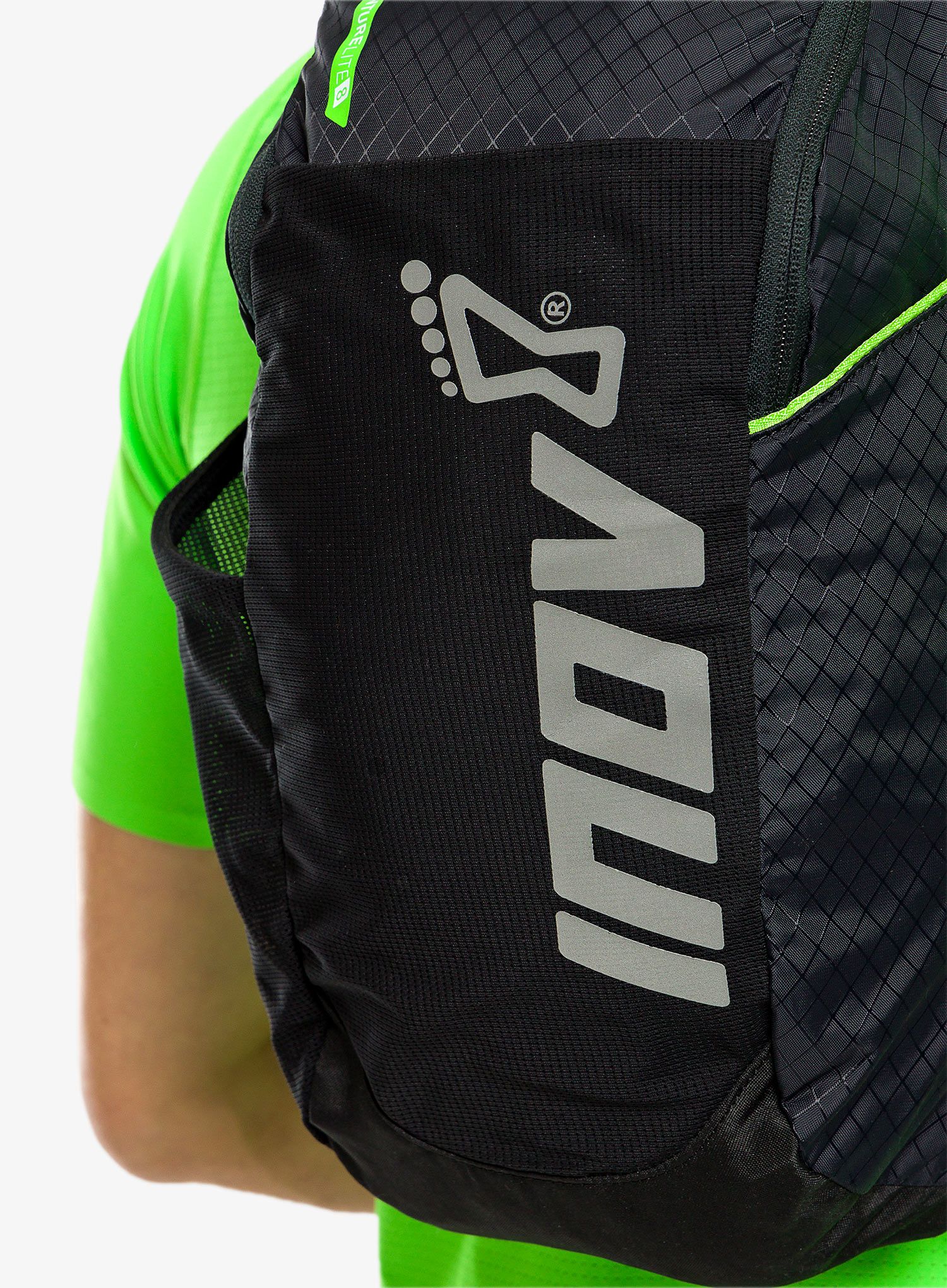 Turistický batoh Inov-8 VentureLite 8 - black/green