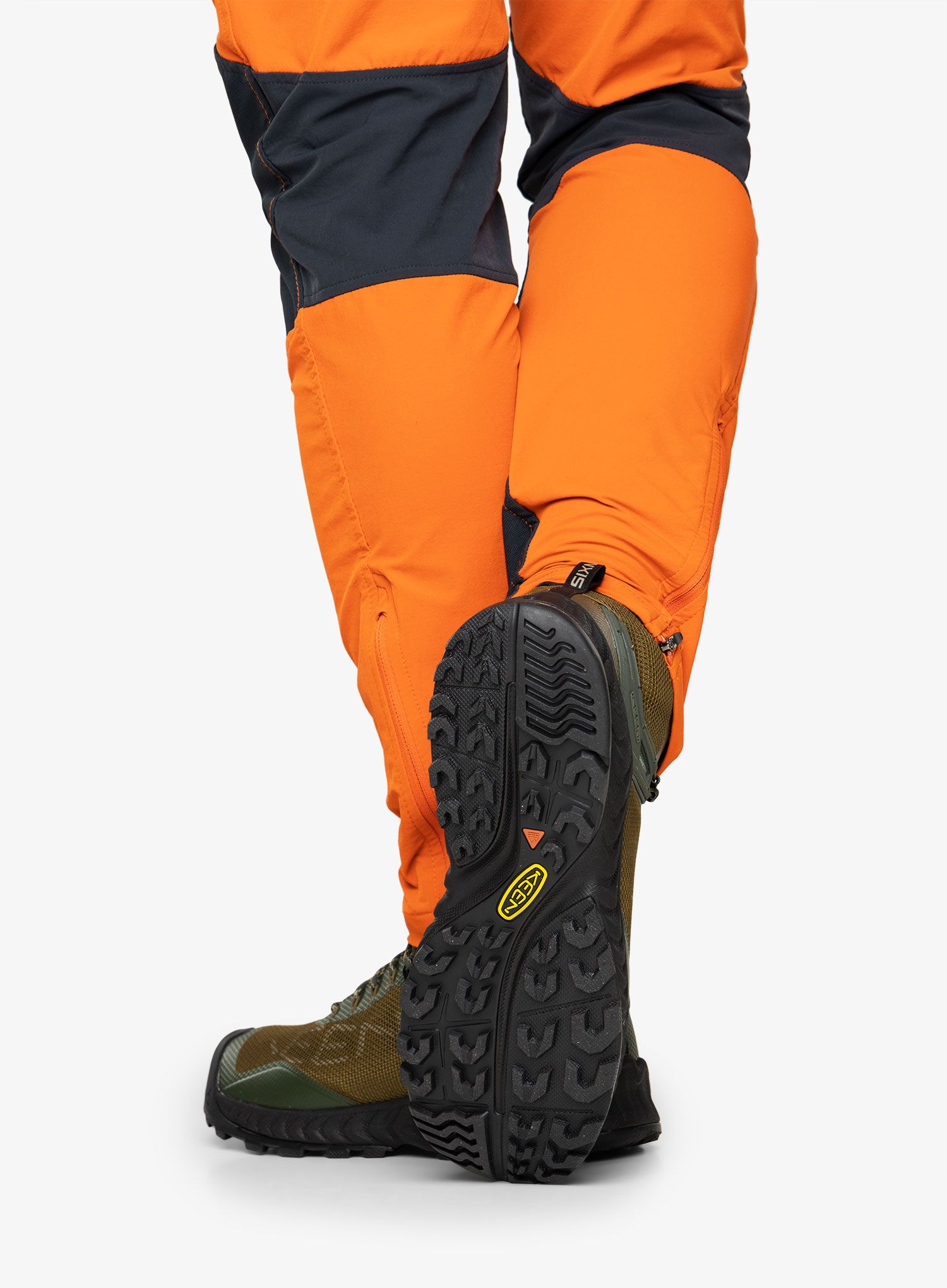 Turistické boty Keen Nxis Evo Mid WP - forest/olive