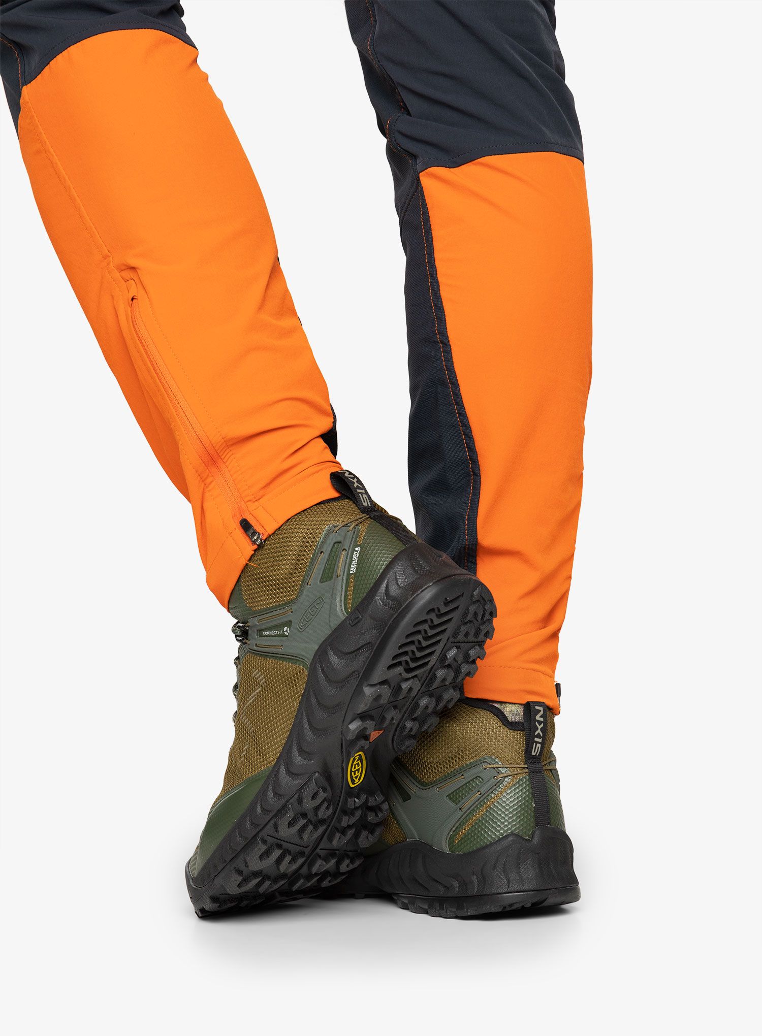 Turistické boty Keen Nxis Evo Mid WP - forest/olive