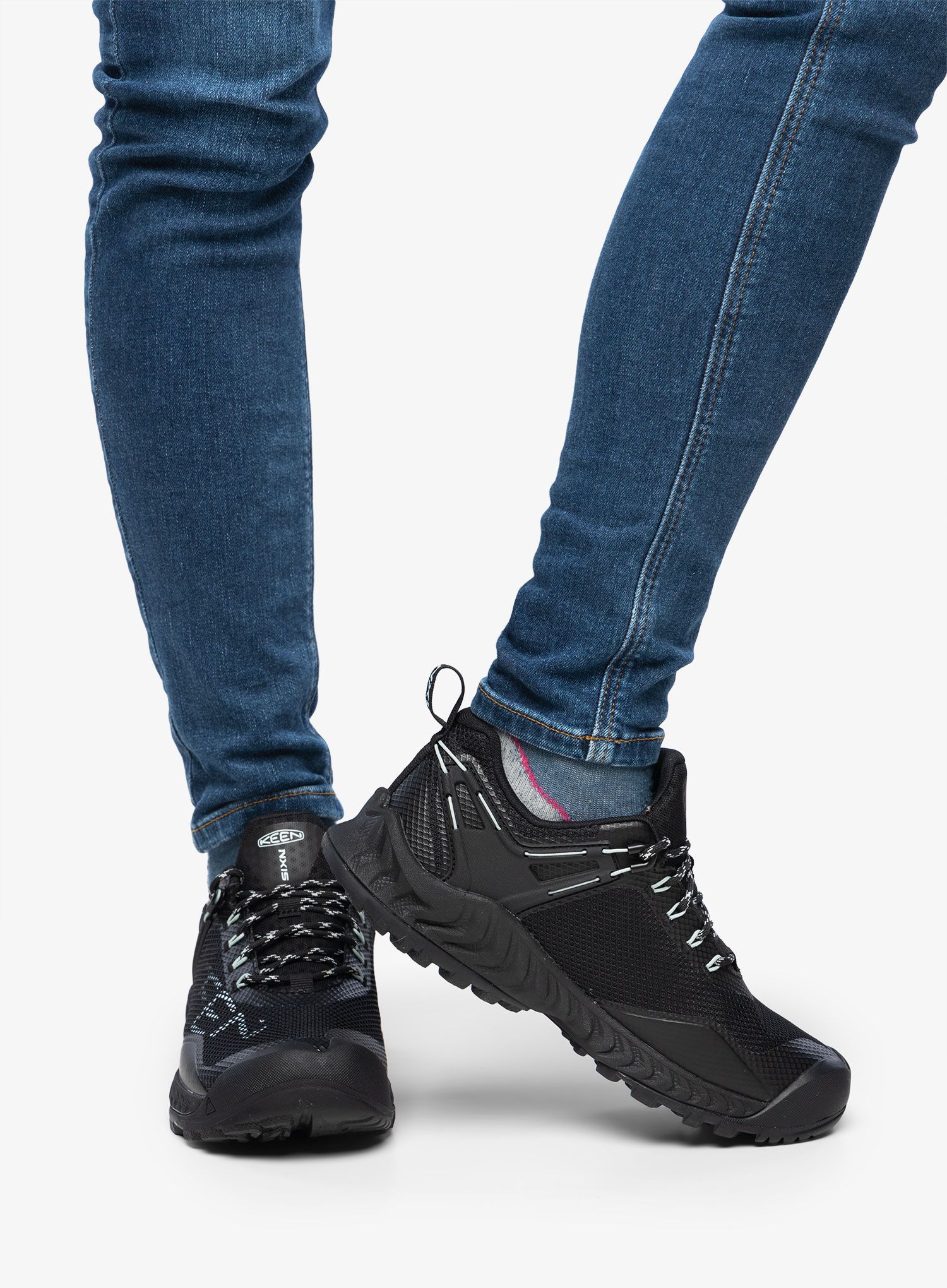 Dámské turistické boty Keen Nxis Evo WP - black/cloud blue