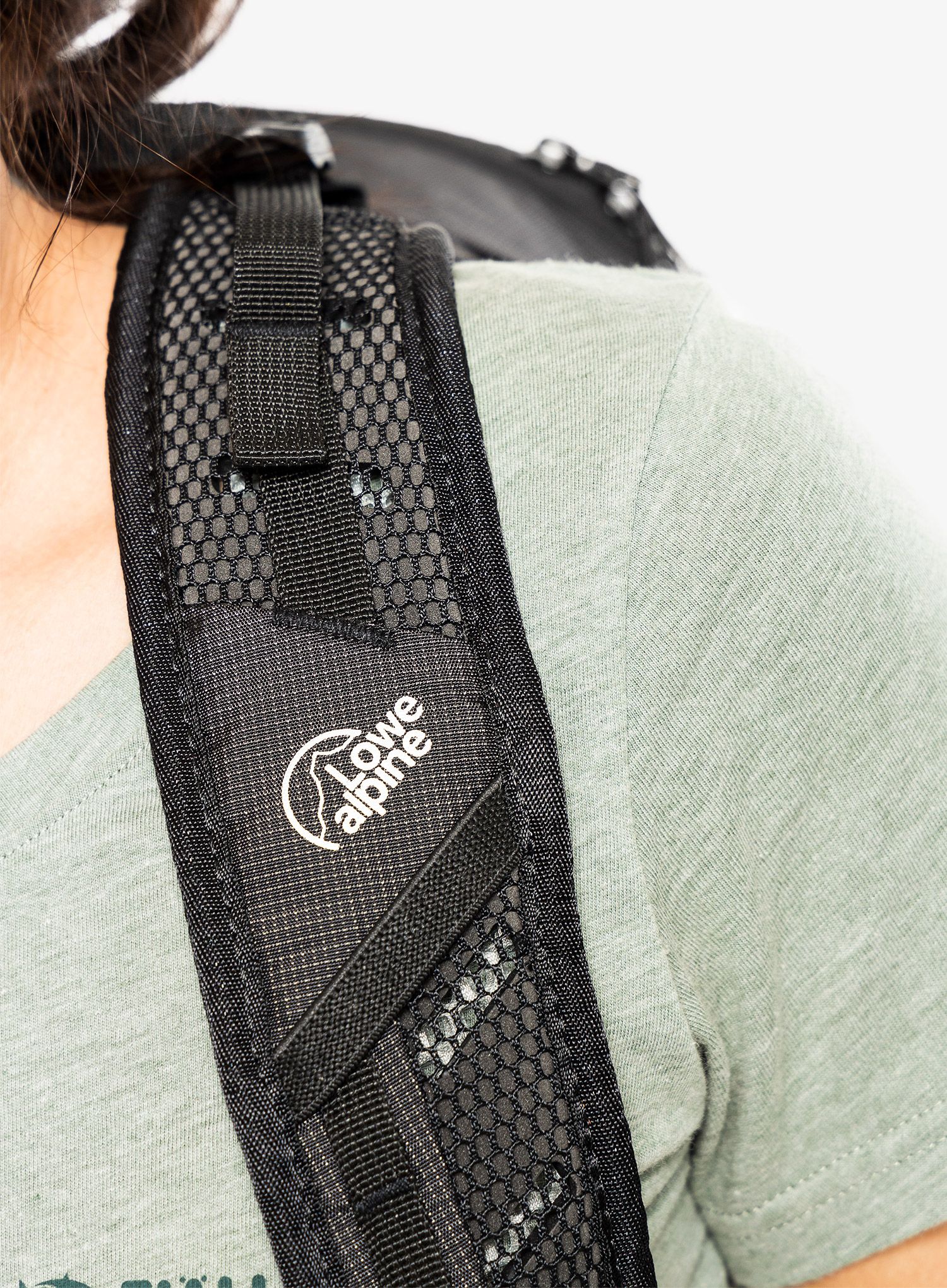 Turistický batoh Lowe Alpine AirZone Active 22 - black