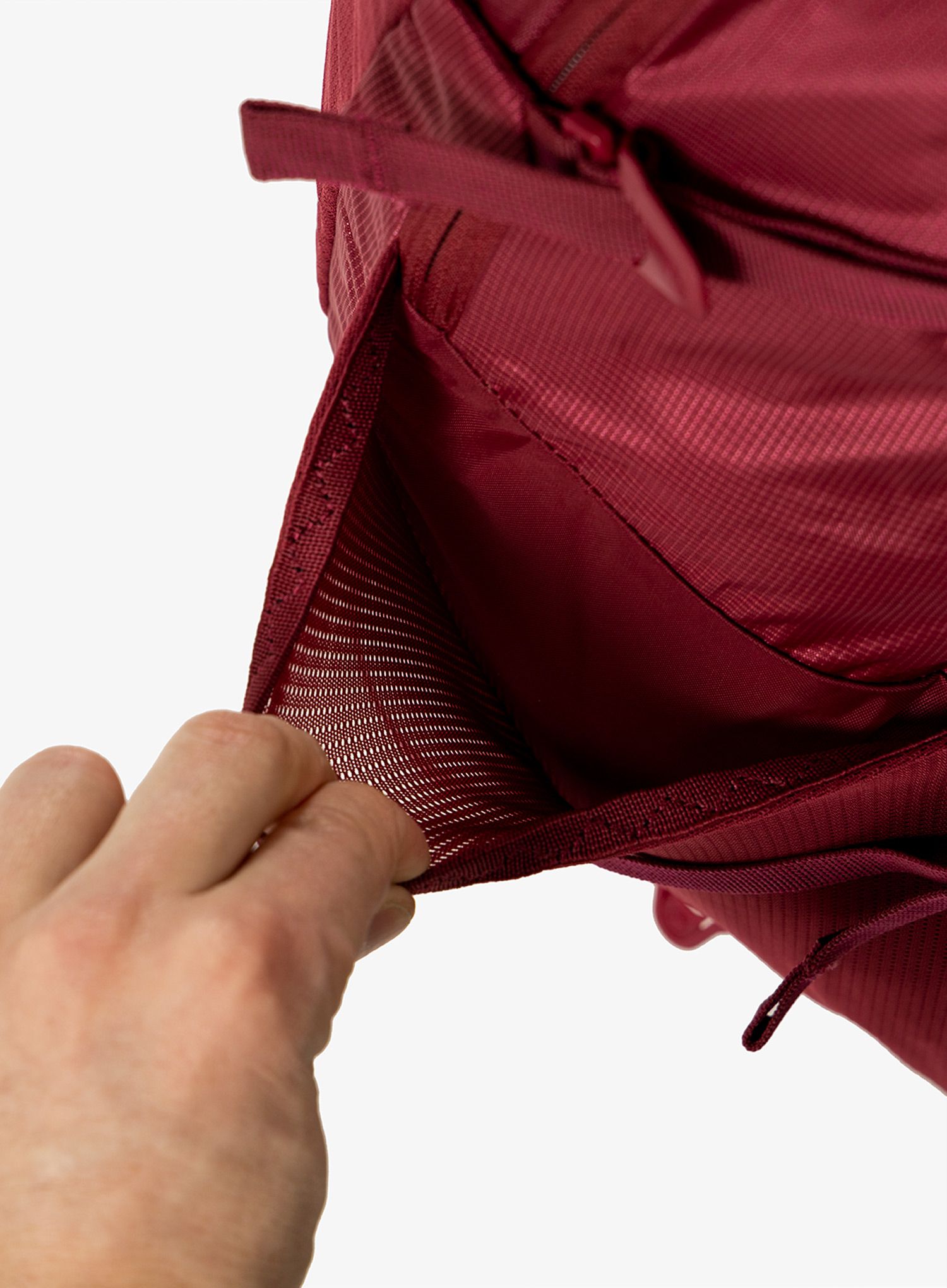 Batoh s distanční síťovinou Lowe Alpine AirZone Trek ND26 - raspberry